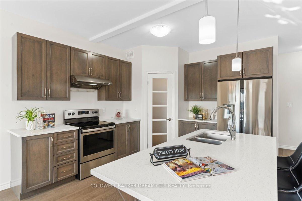 Photo 6 of 129 Essex Drive E, Belleville, Thurlow Ward — HOMEH