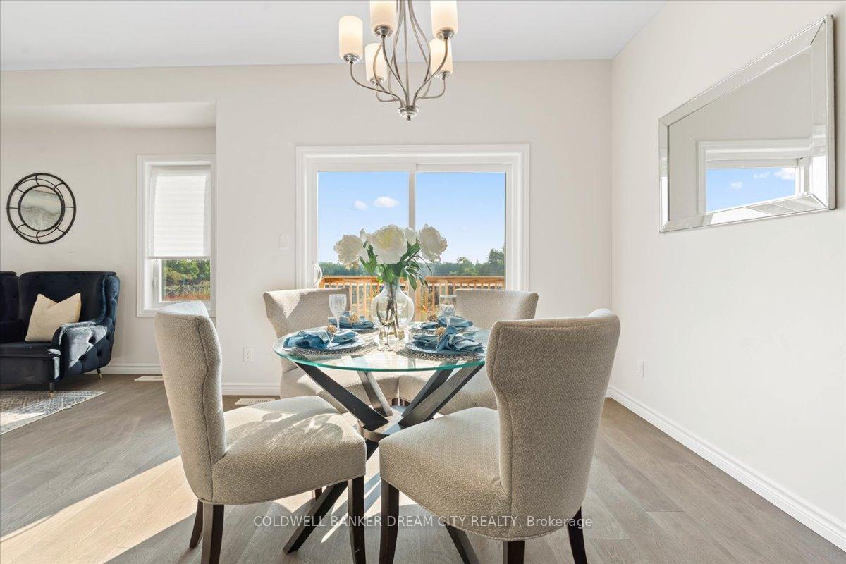 Photo 11 of 129 Essex Drive E, Belleville, Thurlow Ward — HOMEH