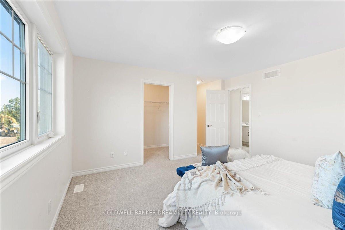 Photo 21 of 129 Essex Drive E, Belleville, Thurlow Ward — HOMEH