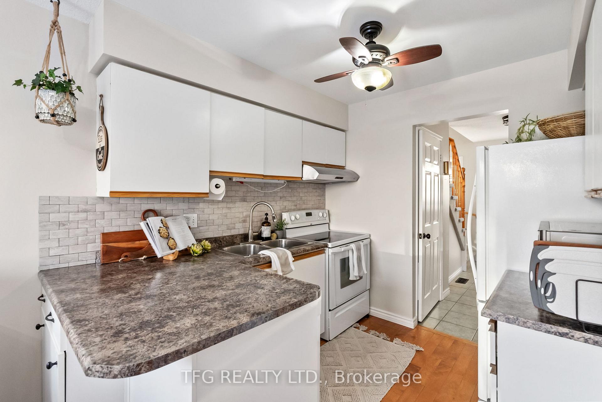 Photo 9 of 15 Short Crescent, Clarington, Courtice — HOMEH