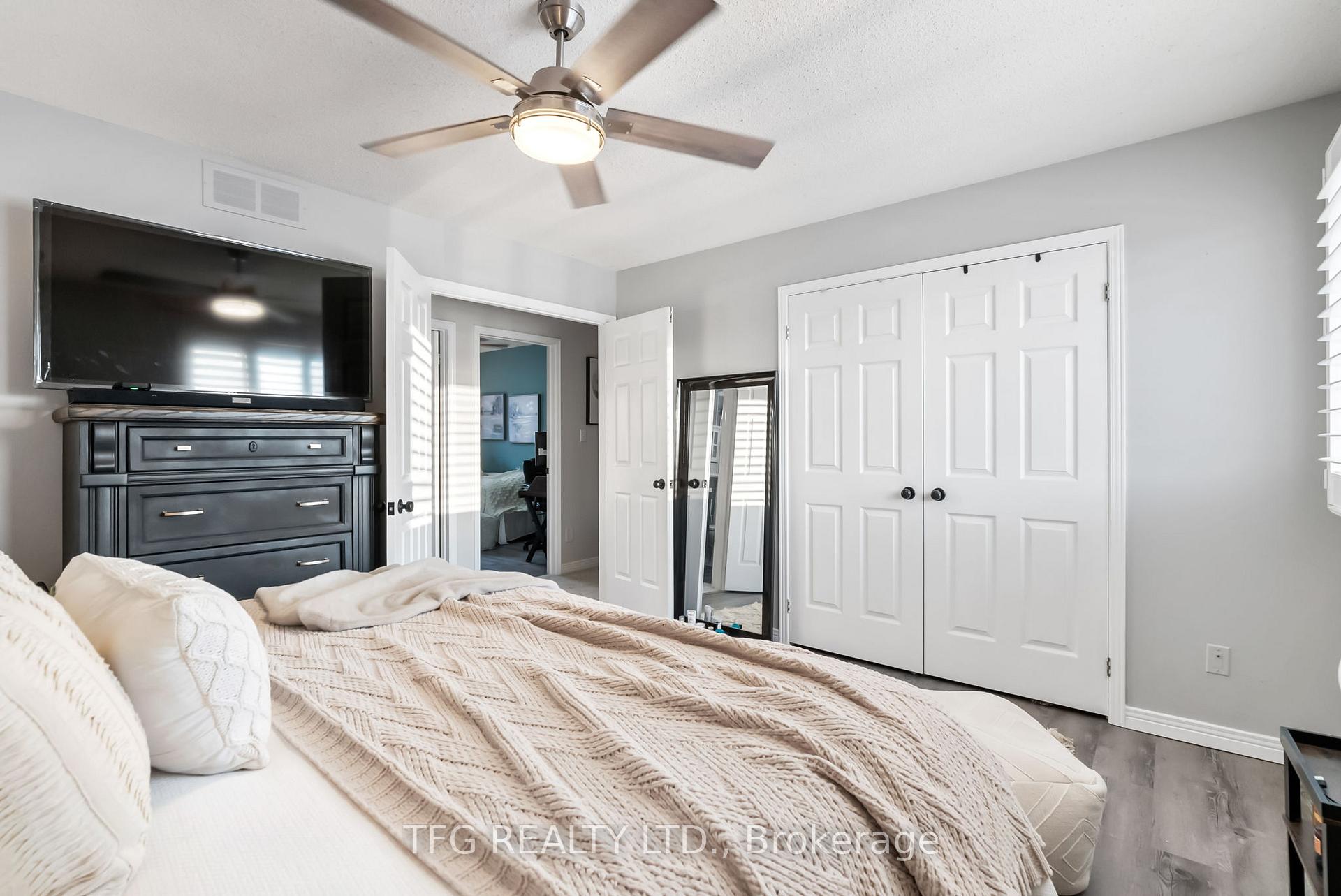 Photo 13 of 15 Short Crescent, Clarington, Courtice — HOMEH