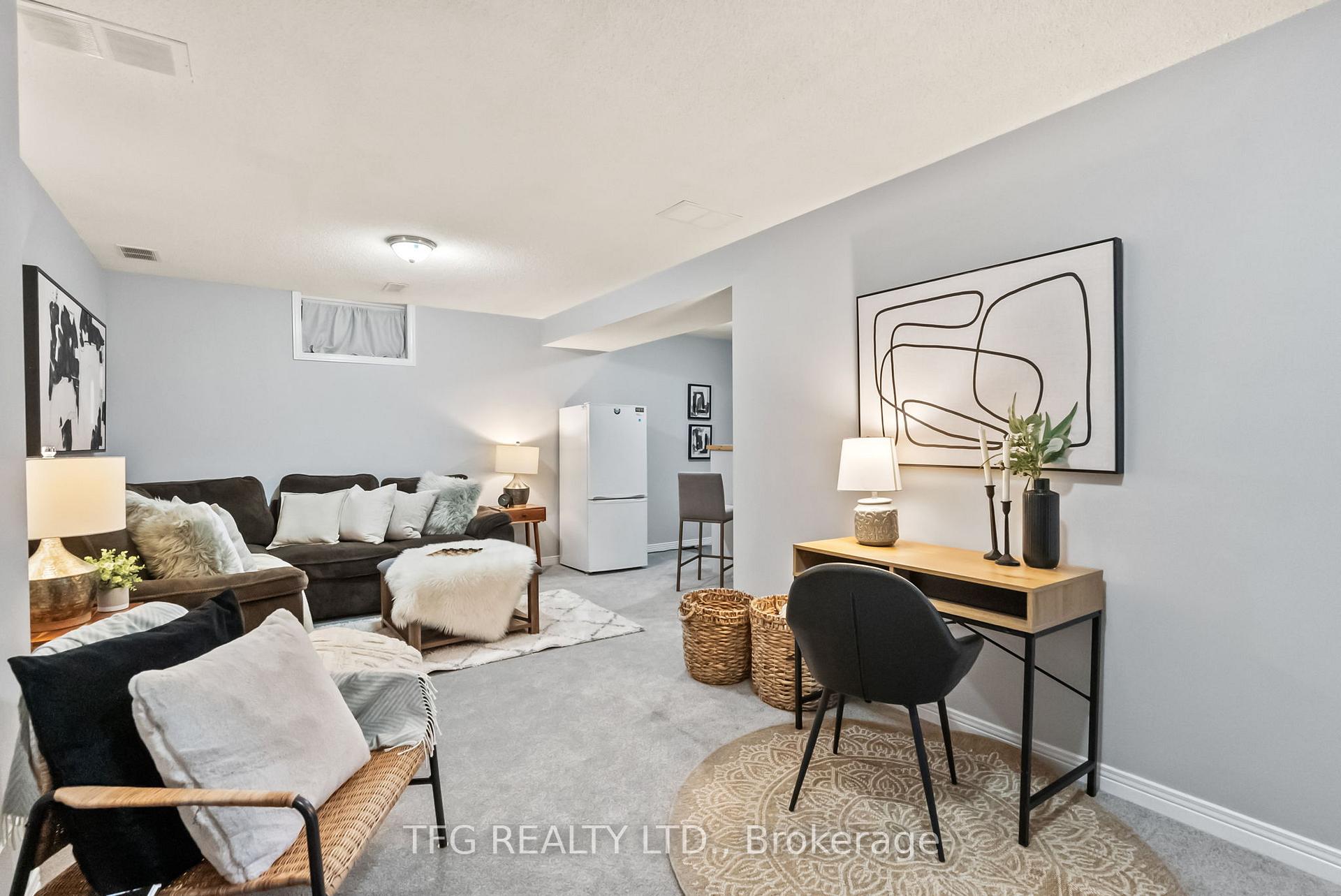 Photo 19 of 15 Short Crescent, Clarington, Courtice — HOMEH
