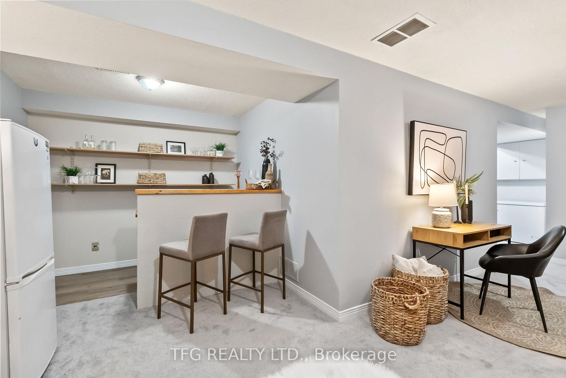Photo 20 of 15 Short Crescent, Clarington, Courtice — HOMEH
