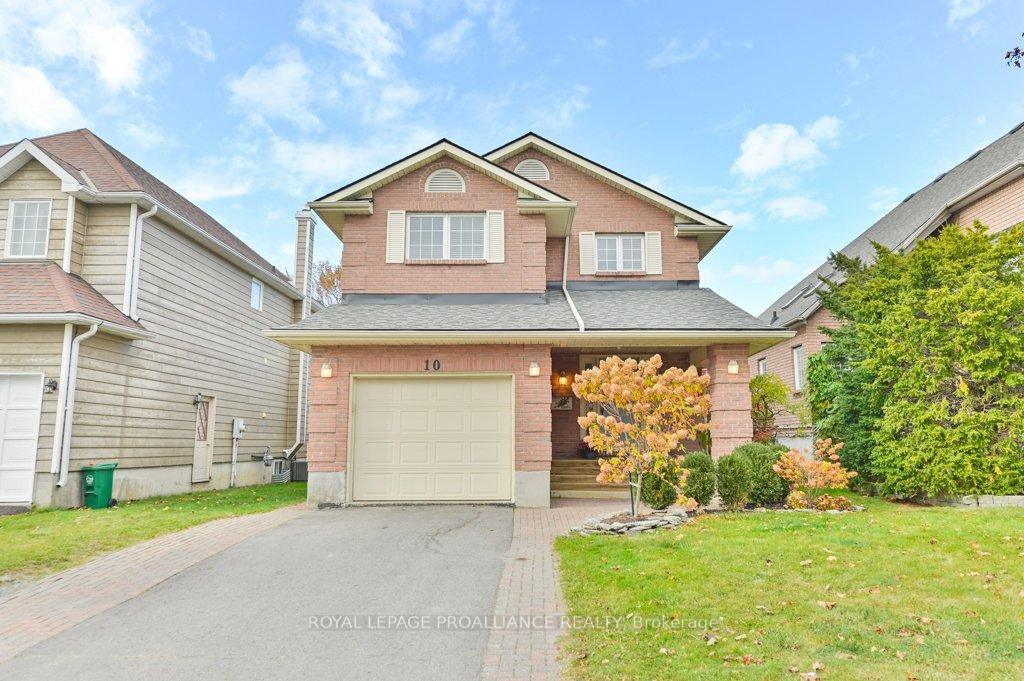 Photo 2 of 10 Sherwood Crescent, Belleville, Belleville Ward — HOMEH