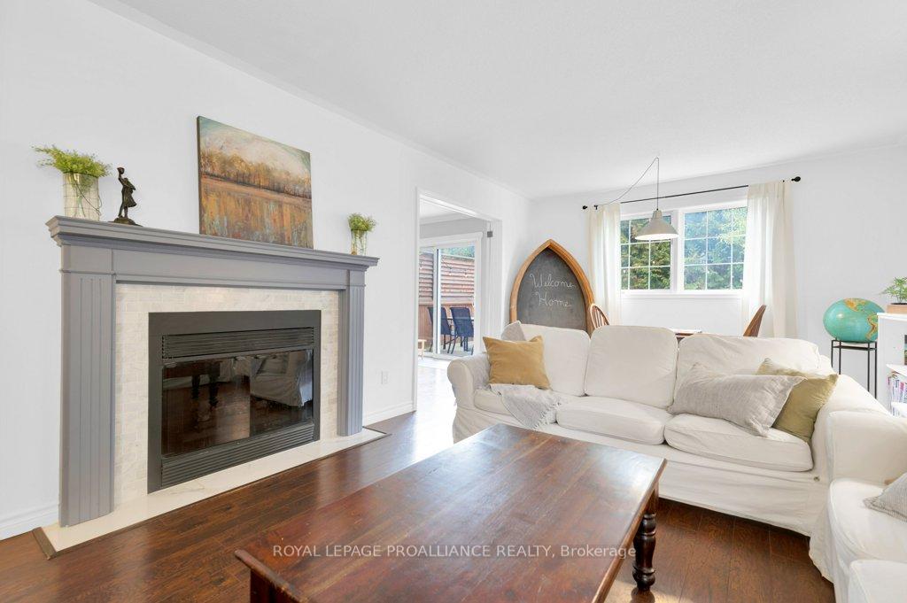 Photo 11 of 10 Sherwood Crescent, Belleville, Belleville Ward — HOMEH
