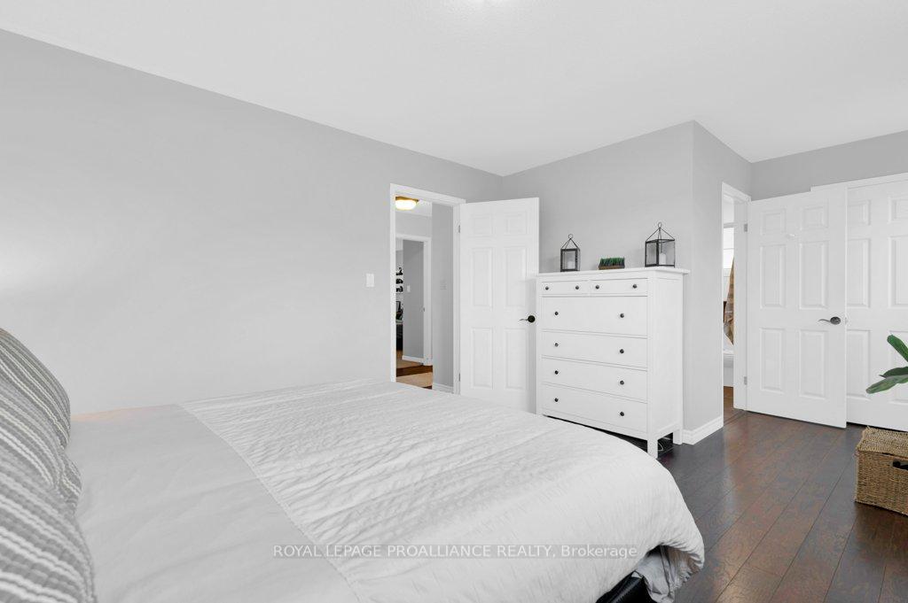 Photo 27 of 10 Sherwood Crescent, Belleville, Belleville Ward — HOMEH