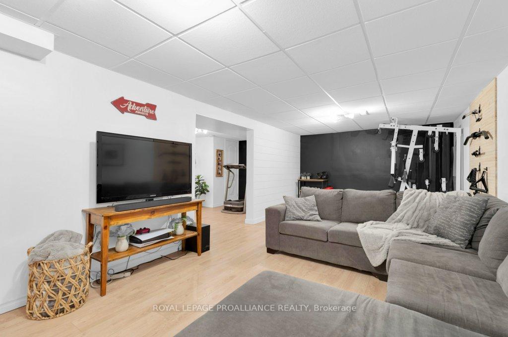 Photo 30 of 10 Sherwood Crescent, Belleville, Belleville Ward — HOMEH