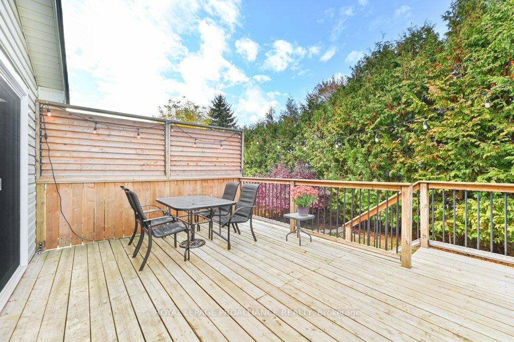 Photo 34 of 10 Sherwood Crescent, Belleville, Belleville Ward — HOMEH