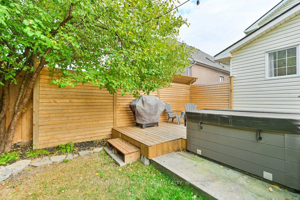 Photo 36 of 10 Sherwood Crescent, Belleville, Belleville Ward — HOMEH