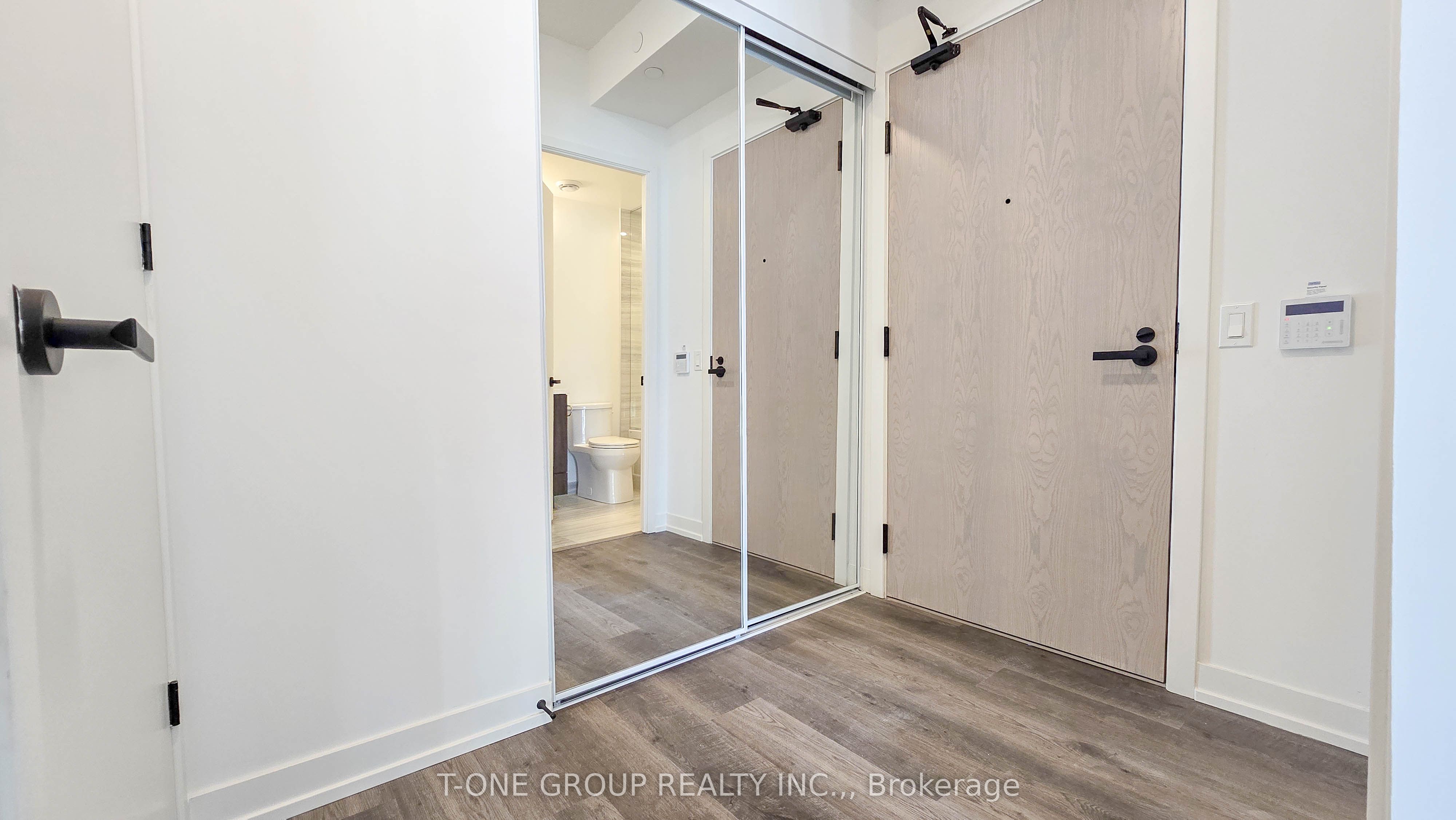 Photo 25 of Unit 518, 8 Interchange Way, Vaughan, Vaughan Corporate Centre — HOMEH