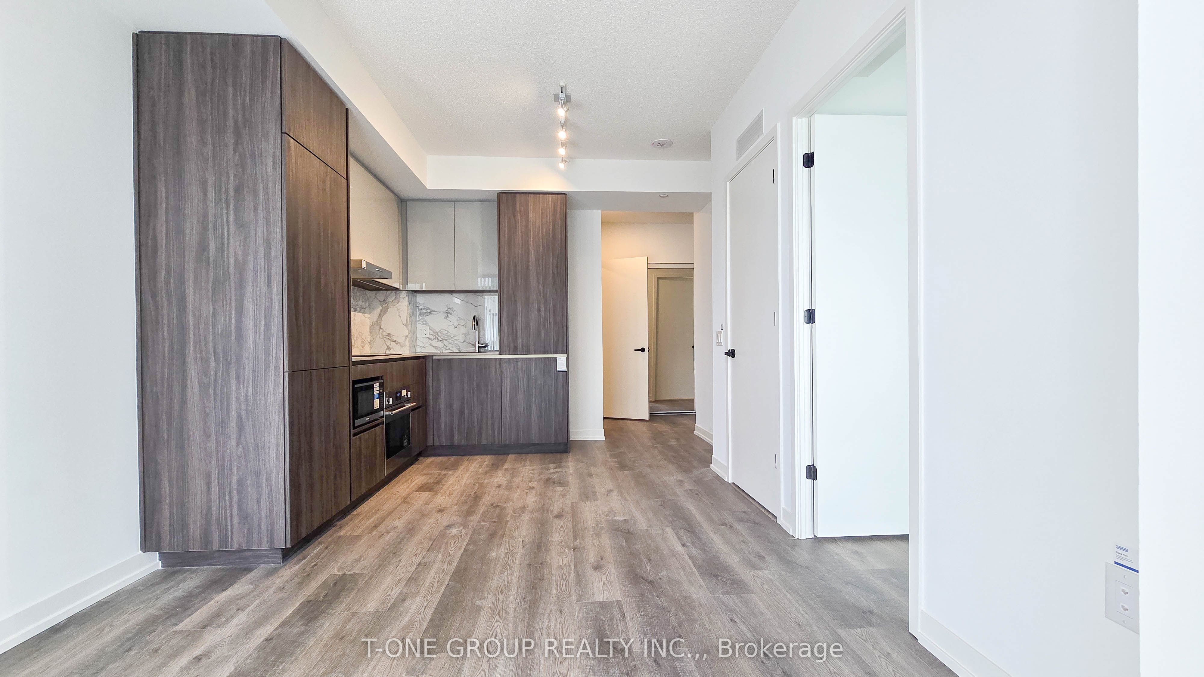 Photo 19 of Unit 518, 8 Interchange Way, Vaughan, Vaughan Corporate Centre — HOMEH