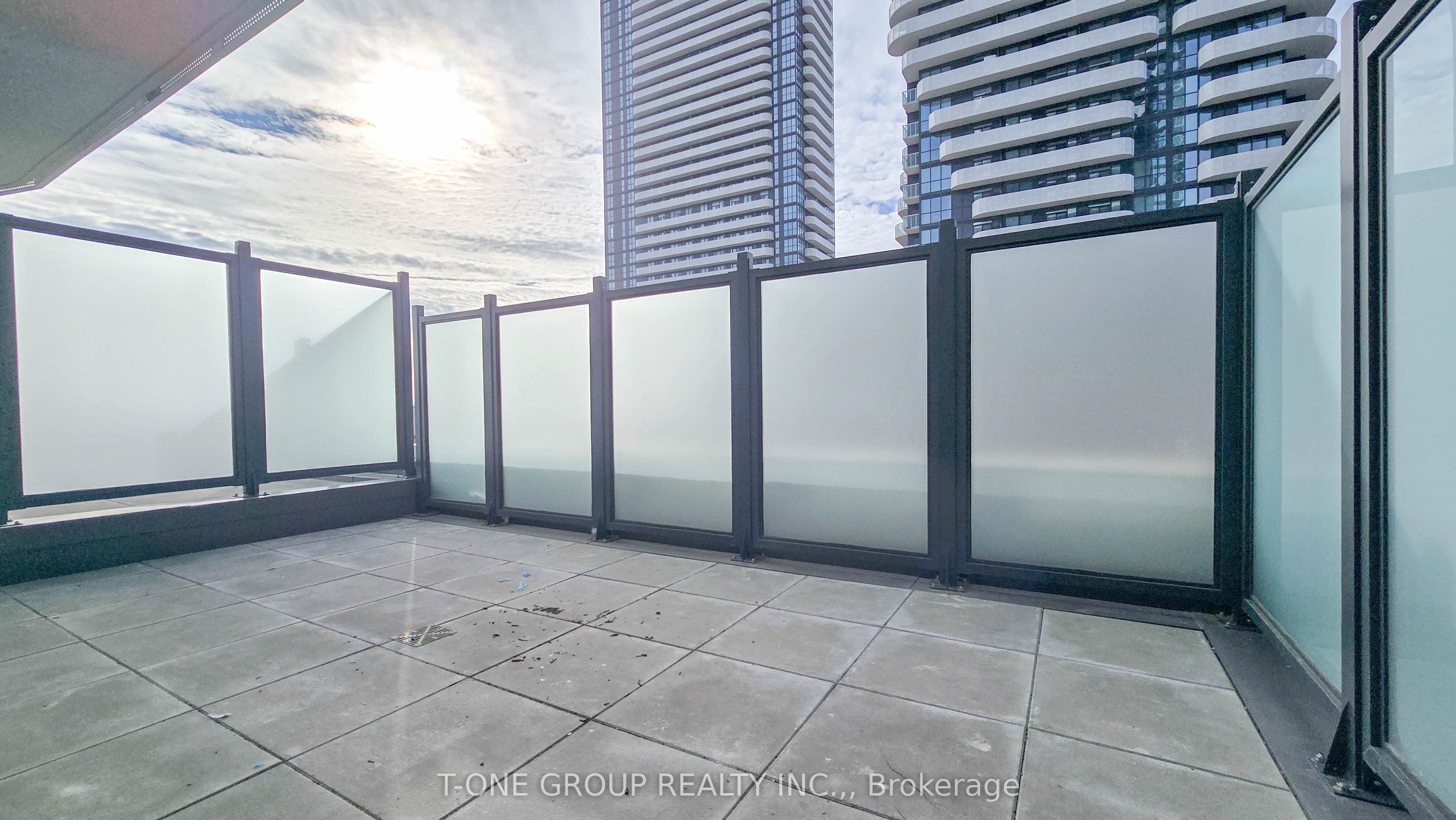 Photo 27 of Unit 518, 8 Interchange Way, Vaughan, Vaughan Corporate Centre — HOMEH