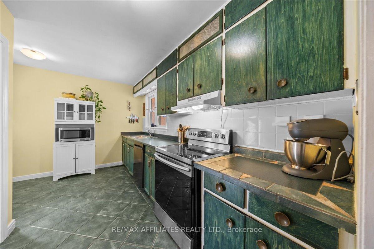 Photo 12 of 1490 Laperriere Avenue, Ottawa, Carlington — HOMEH