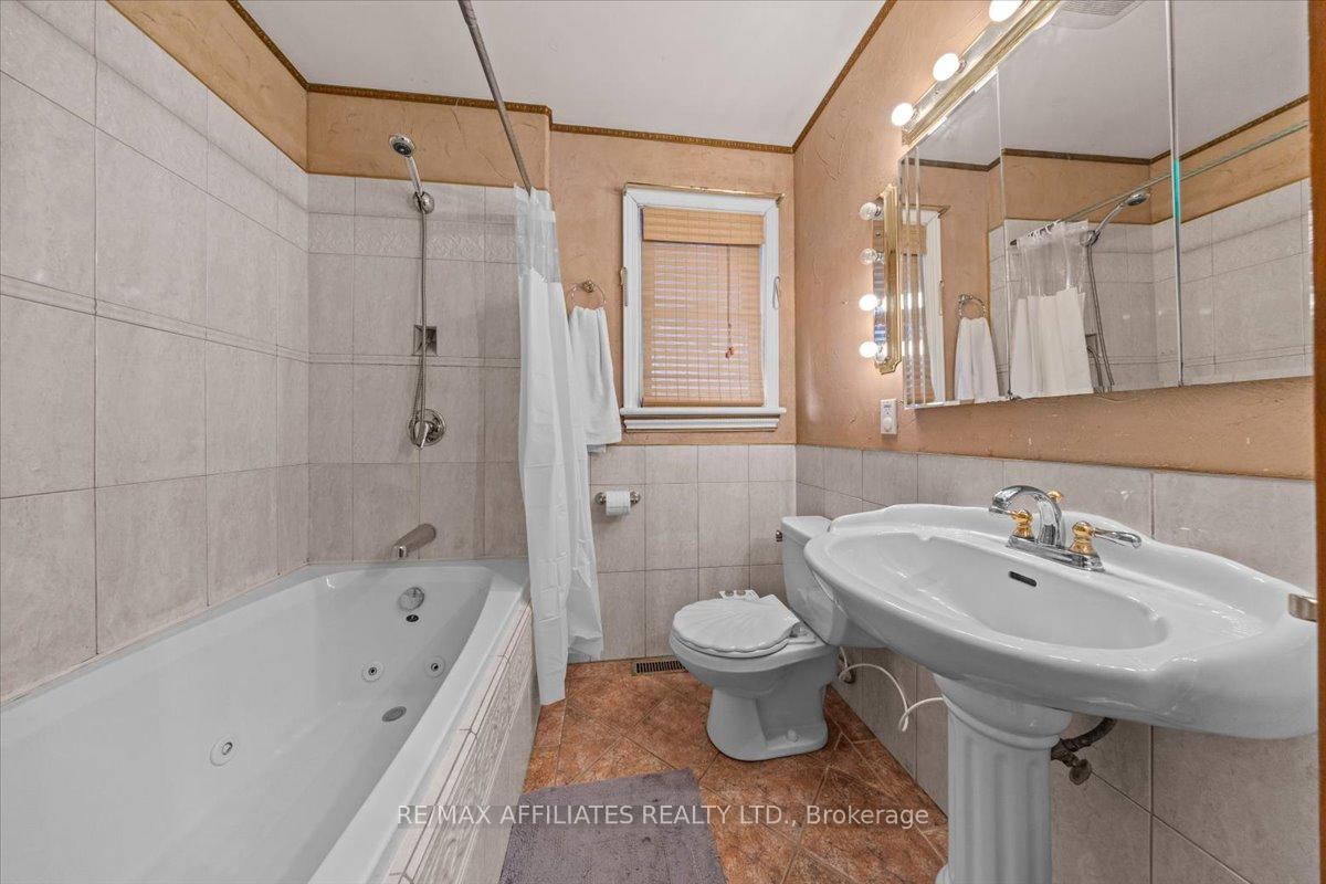 Photo 22 of 1490 Laperriere Avenue, Ottawa, Carlington — HOMEH