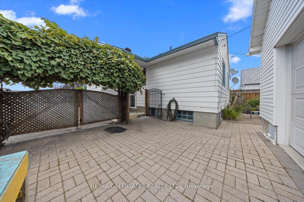 Photo 28 of 1490 Laperriere Avenue, Ottawa, Carlington — HOMEH