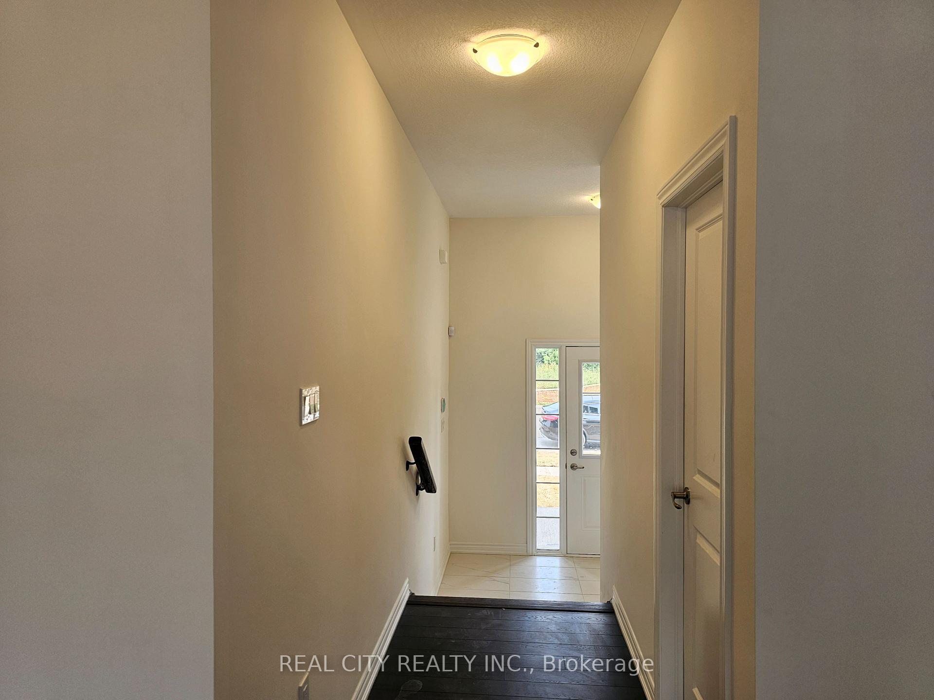 Photo 2 of 288 Pottruff Road, Brant, Paris — HOMEH