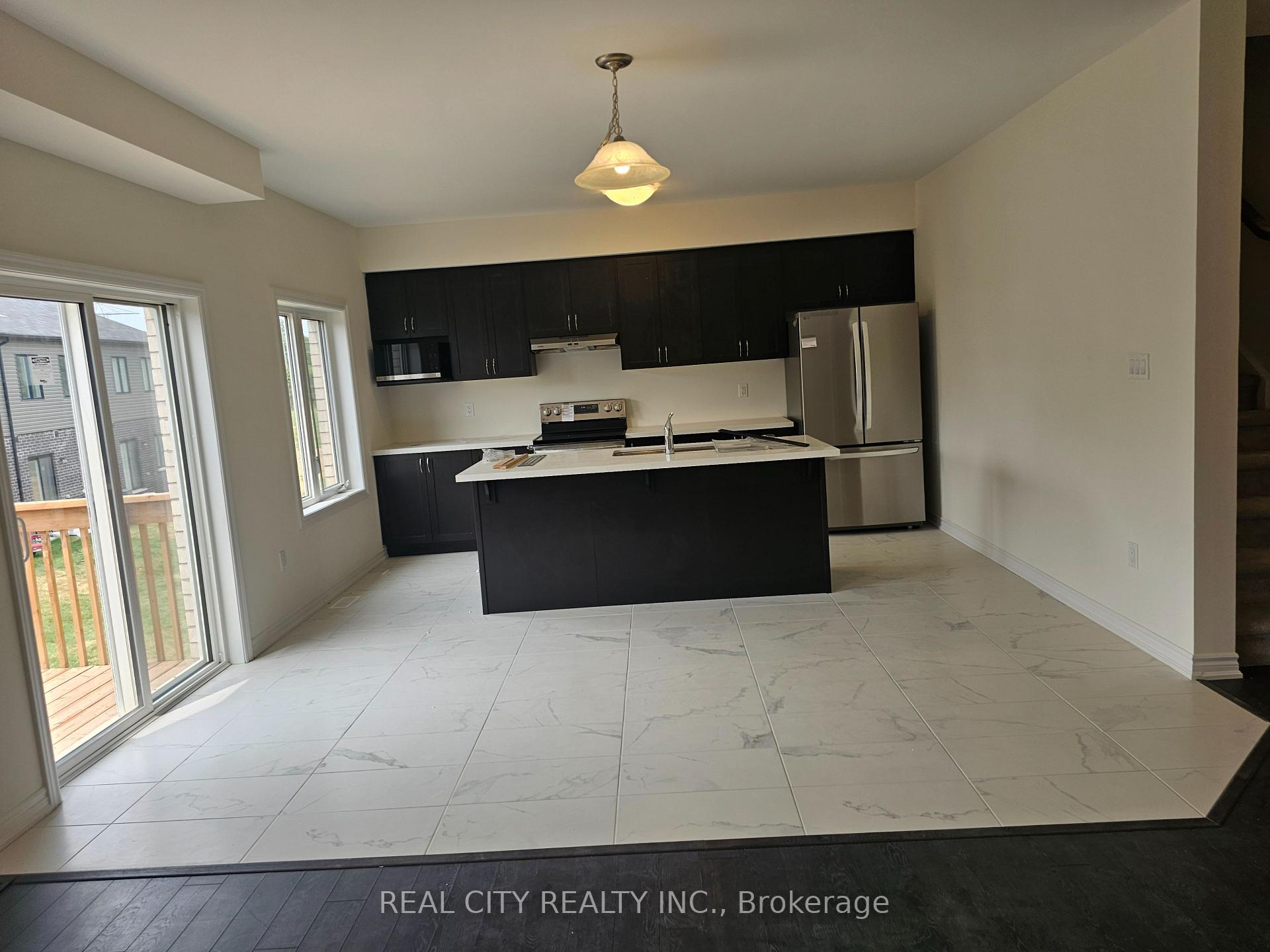 Photo 7 of 288 Pottruff Road, Brant, Paris — HOMEH