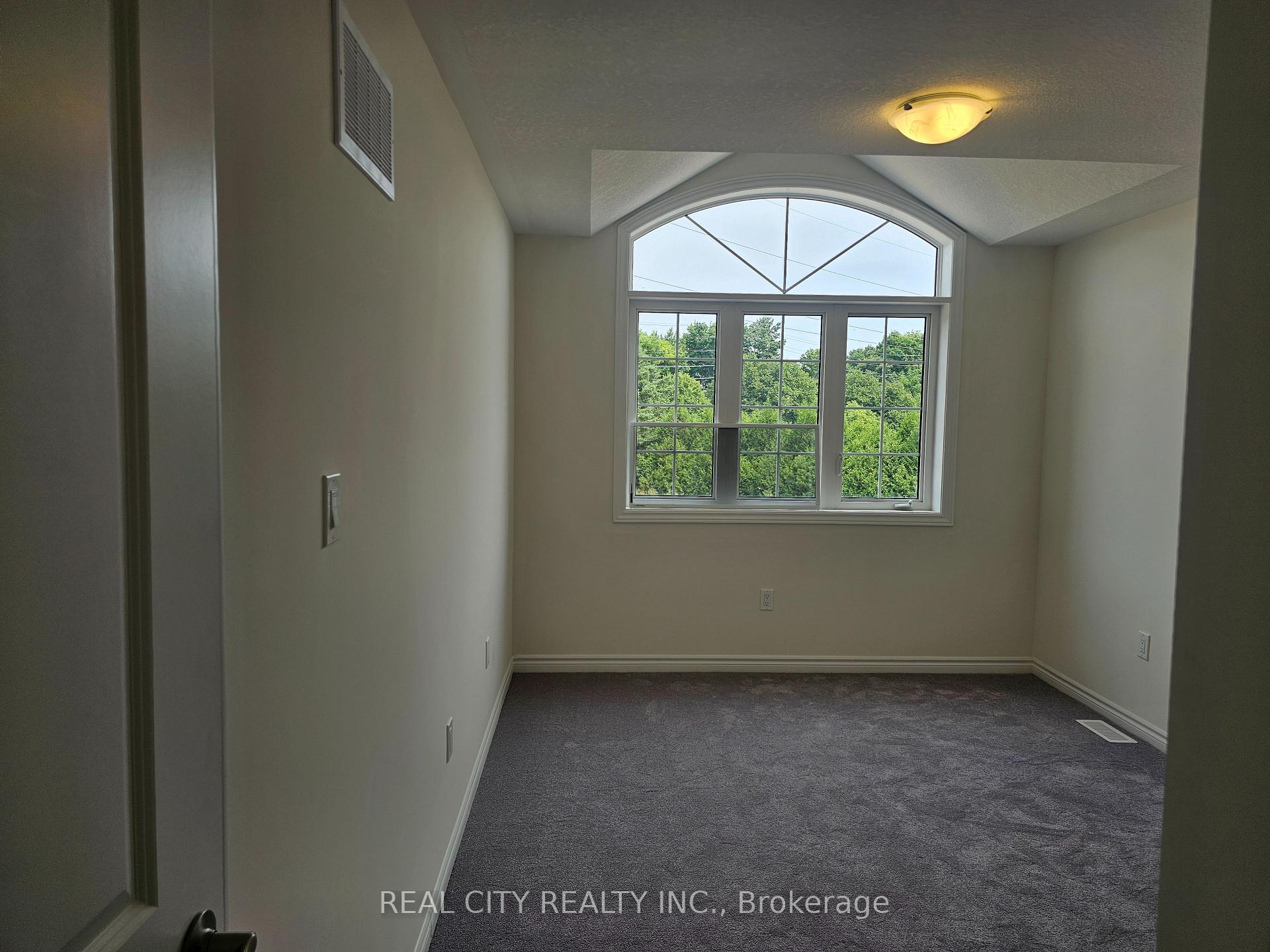 Photo 17 of 288 Pottruff Road, Brant, Paris — HOMEH