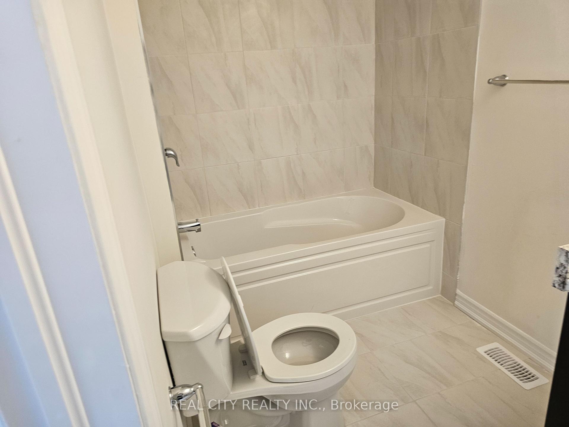 Photo 16 of 288 Pottruff Road, Brant, Paris — HOMEH