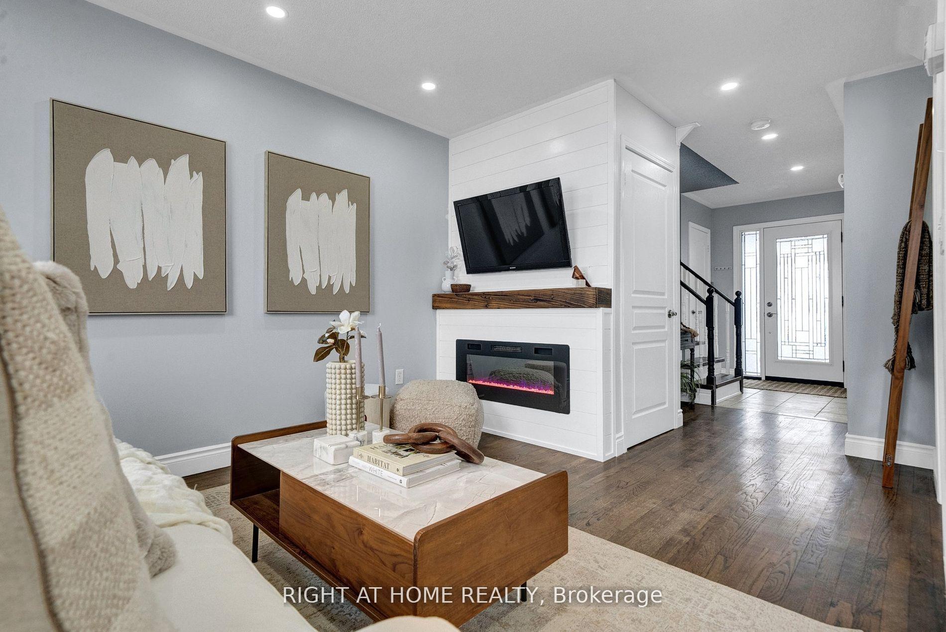 Photo 8 of 85 Dodds Square, Clarington, Bowmanville — HOMEH