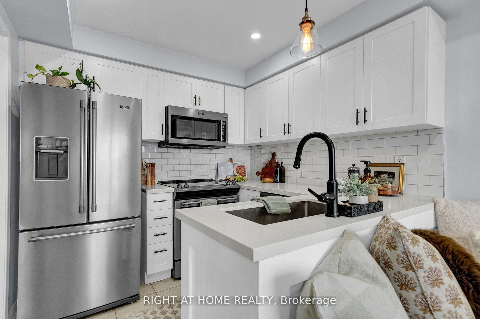 Photo 15 of 85 Dodds Square, Clarington, Bowmanville — HOMEH