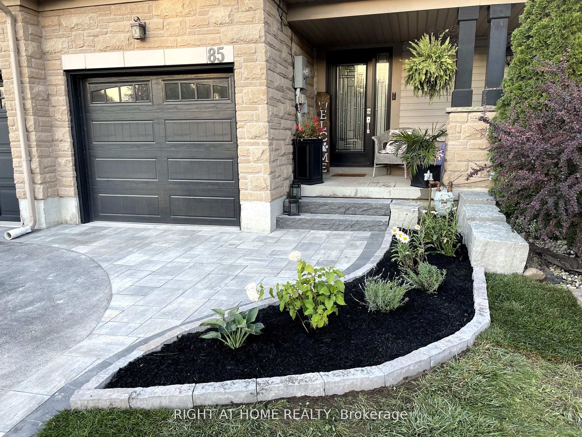 Photo 43 of 85 Dodds Square, Clarington, Bowmanville — HOMEH