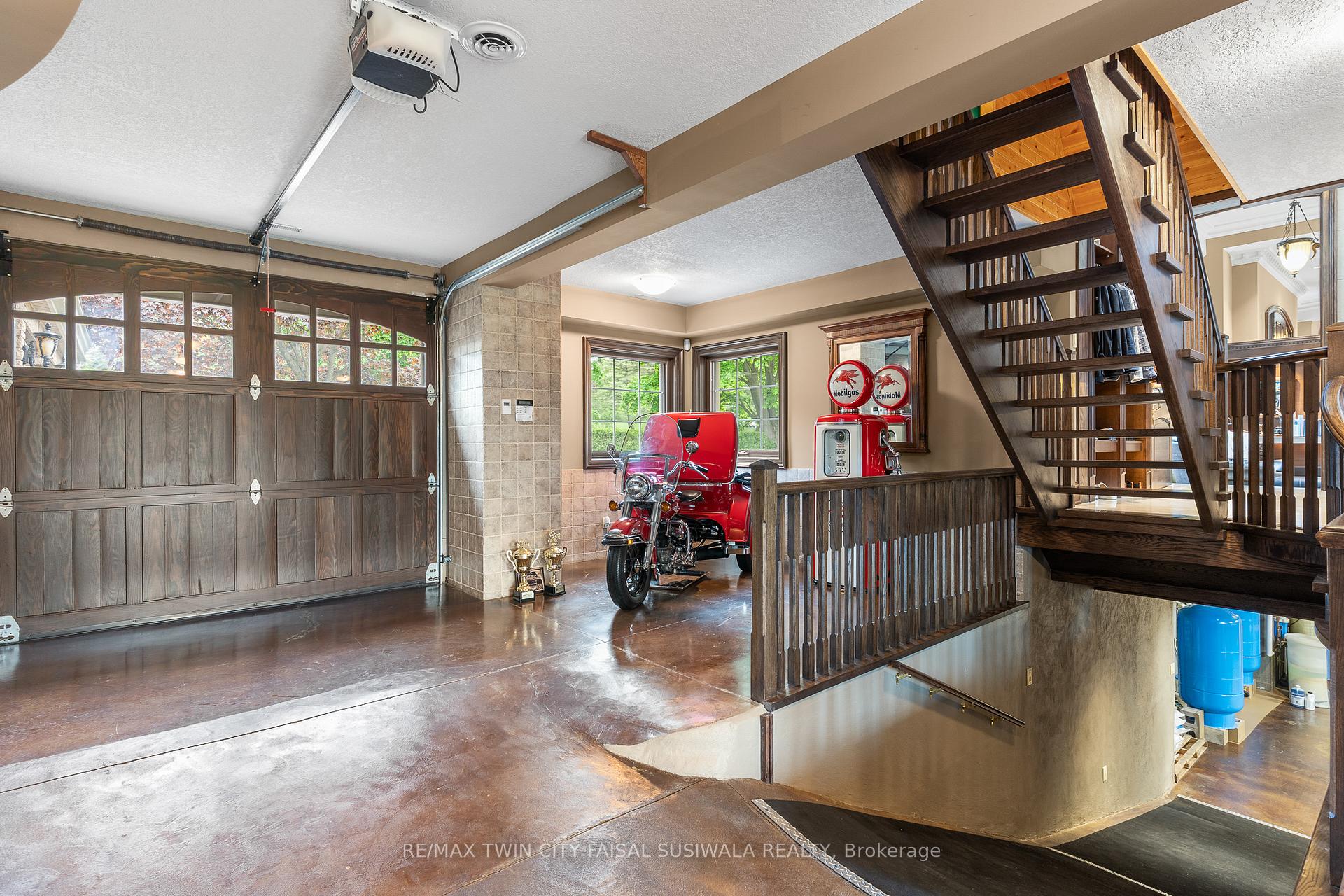 Photo 49 of 1927 Shellard Road, Cambridge — HOMEH