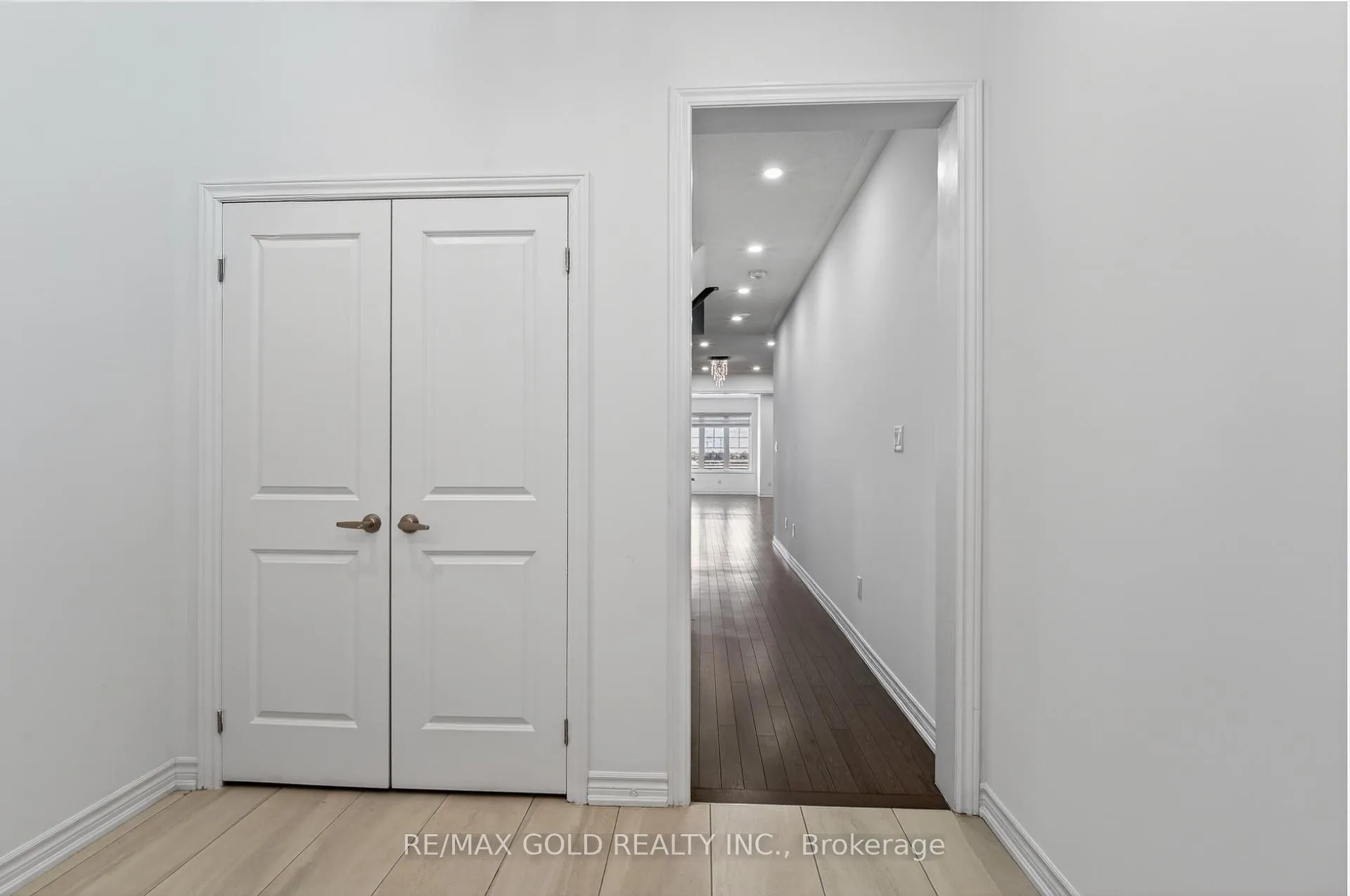 Photo 13 of 25 Eberly Woods Drive, Caledon, Rural Caledon — HOMEH