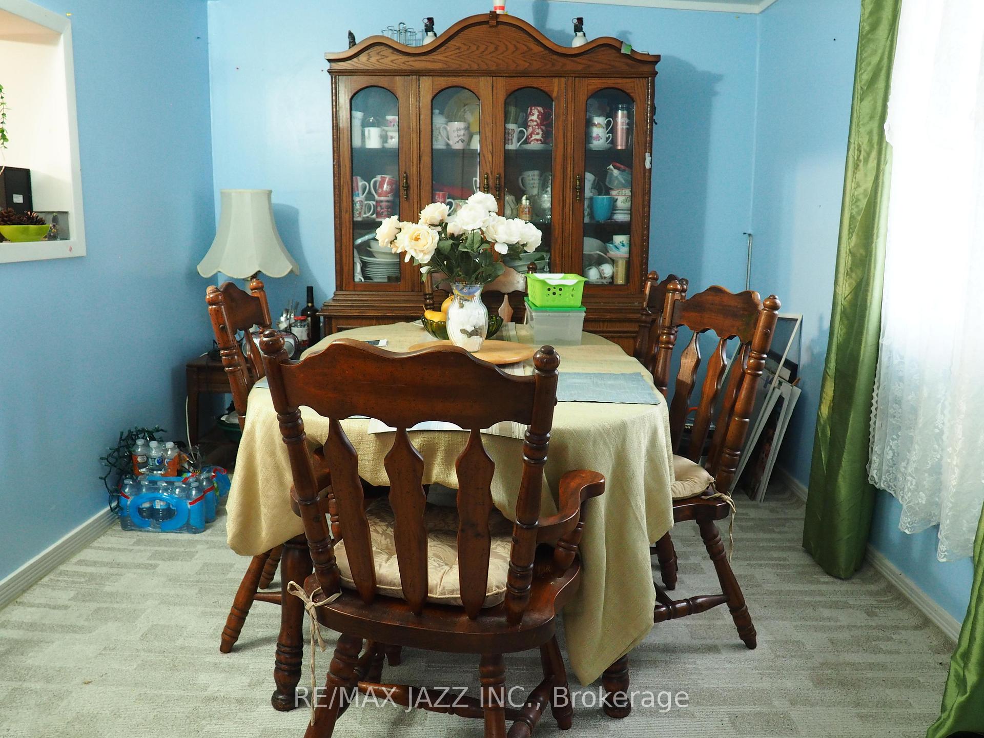 Photo 5 of 32 Olive Street, Belleville, Belleville Ward — HOMEH