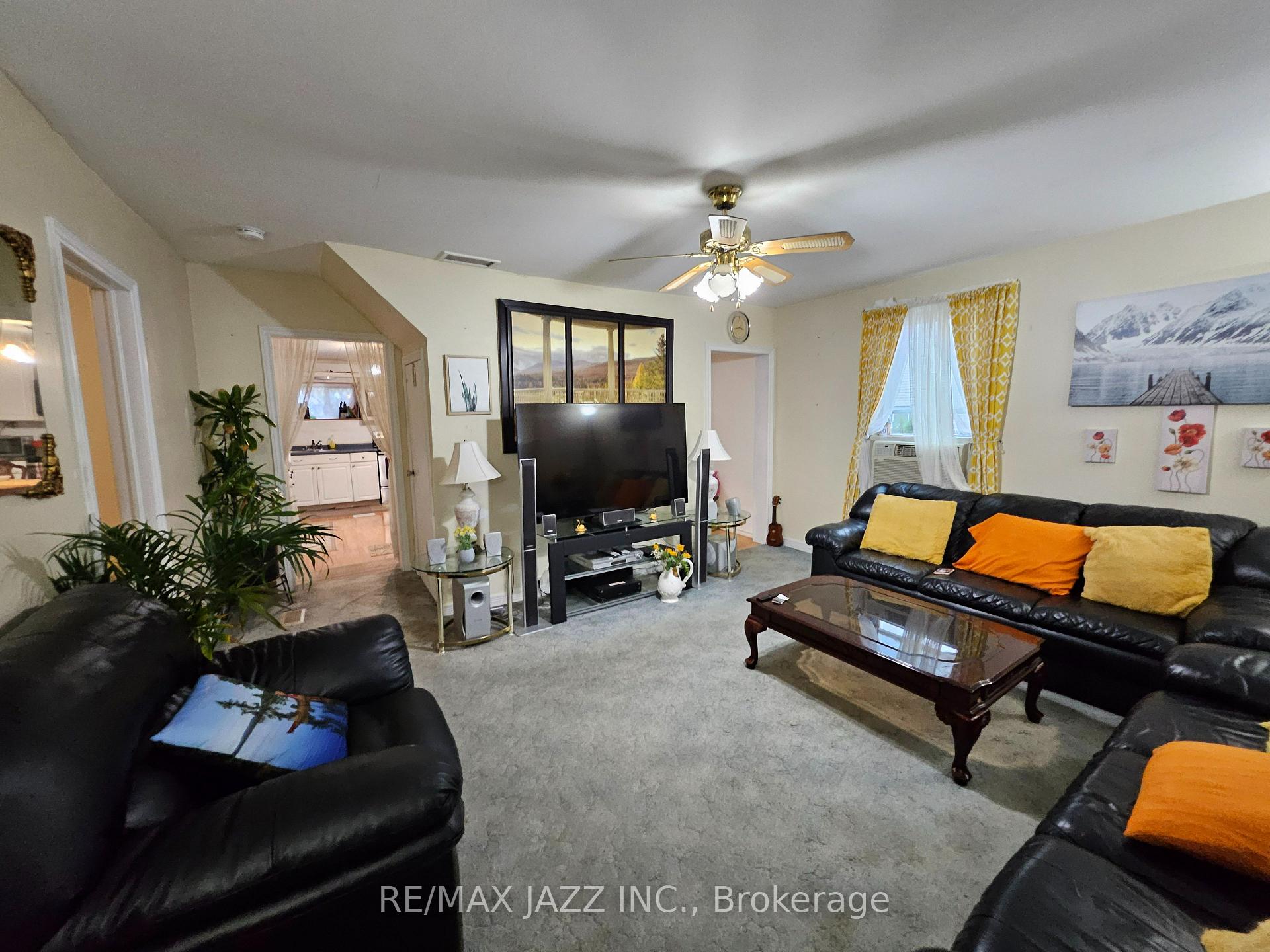 Photo 9 of 32 Olive Street, Belleville, Belleville Ward — HOMEH