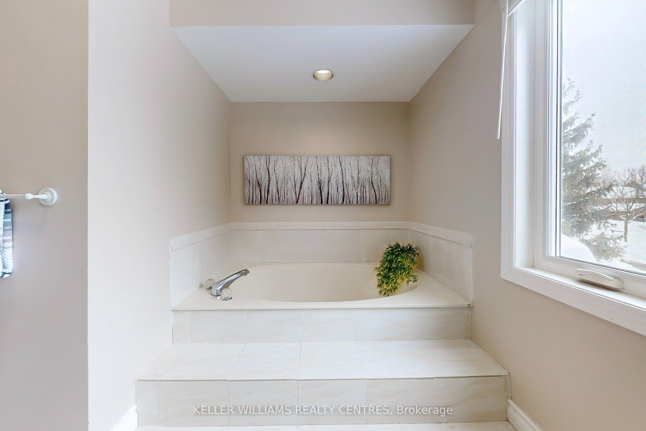 Photo 62 of 32 Petch Crescent, Aurora, Aurora Highlands — HOMEH