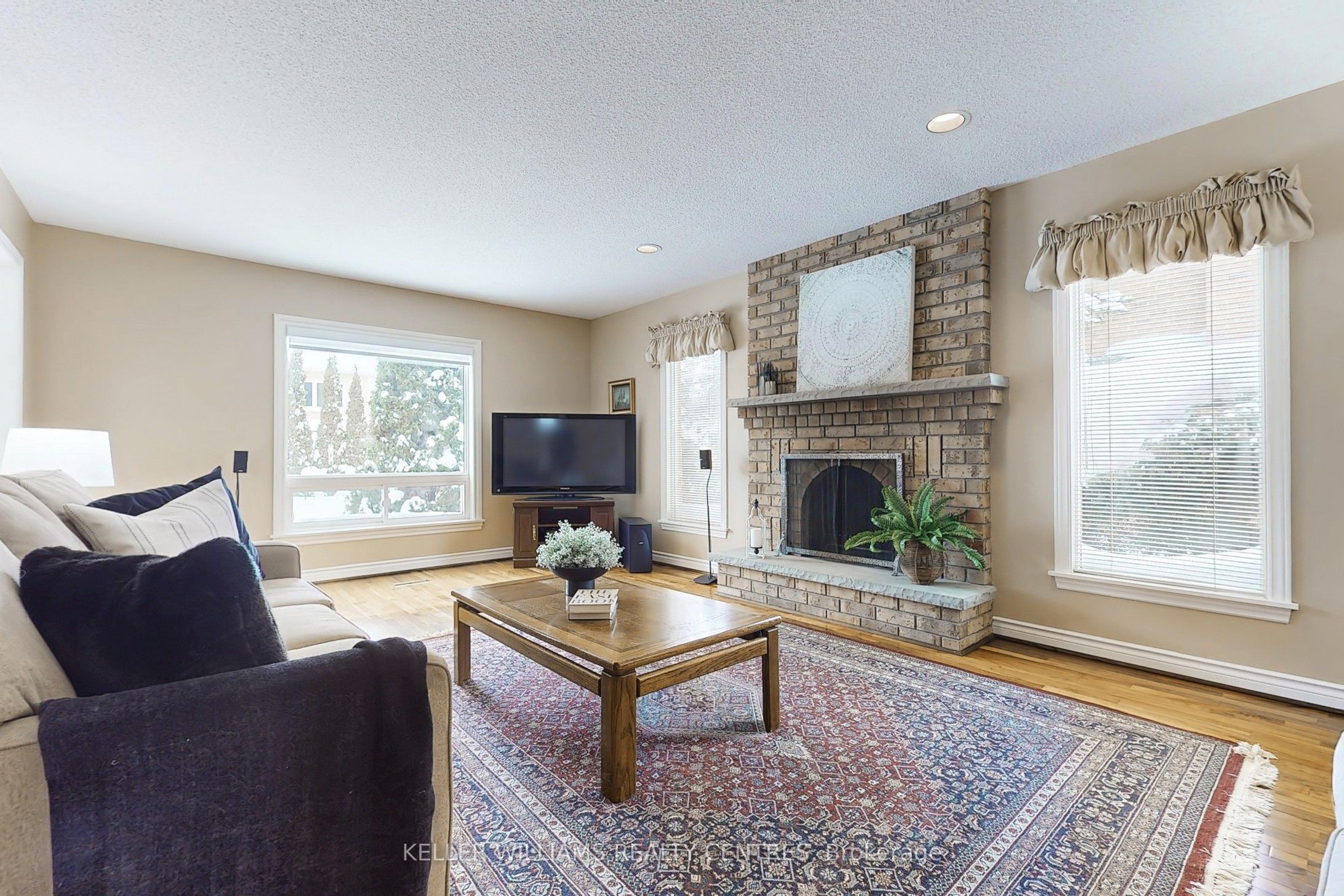 Photo 55 of 32 Petch Crescent, Aurora, Aurora Highlands — HOMEH