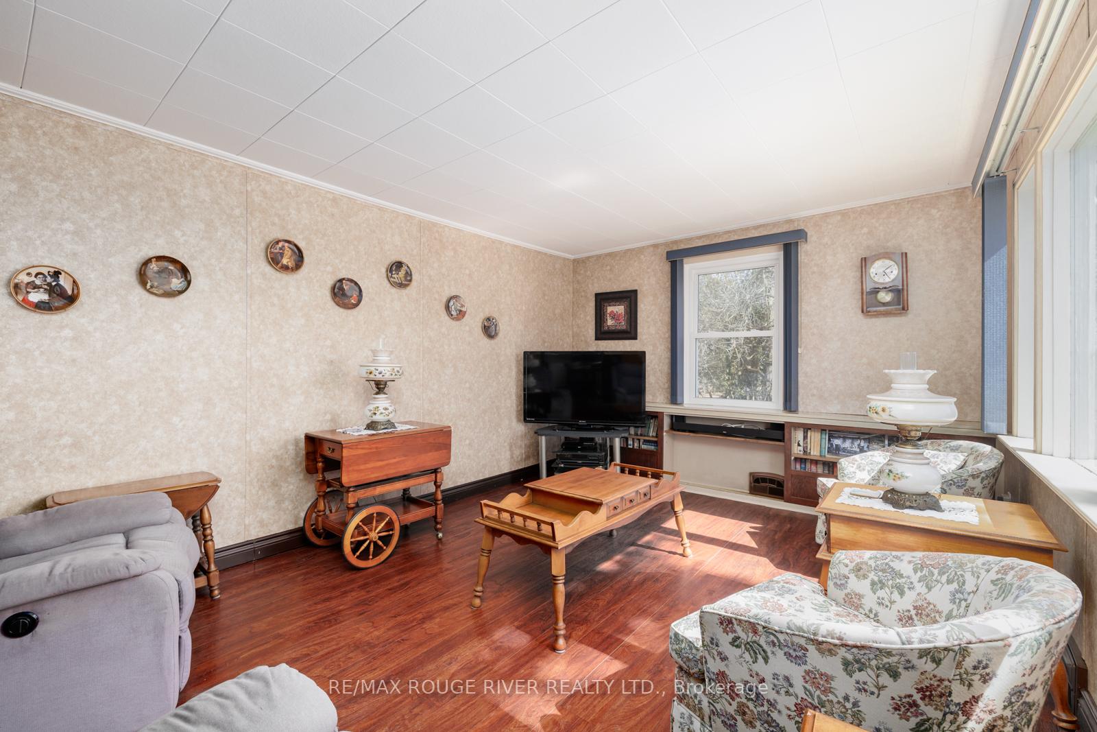 Photo 17 of 2082 Highway 2 Road, Clarington, Rural Clarington — HOMEH