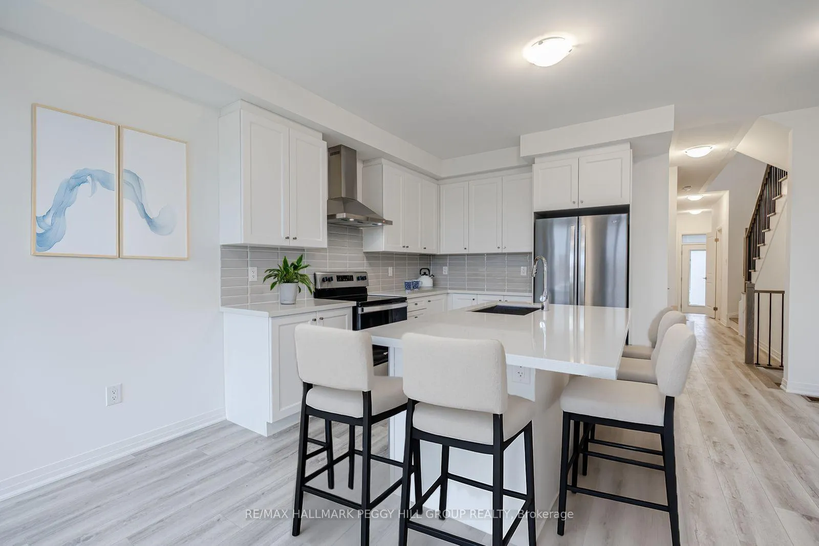 Photo 5 of 55 Sagewood Avenue, Barrie, Rural Barrie Southeast — HOMEH