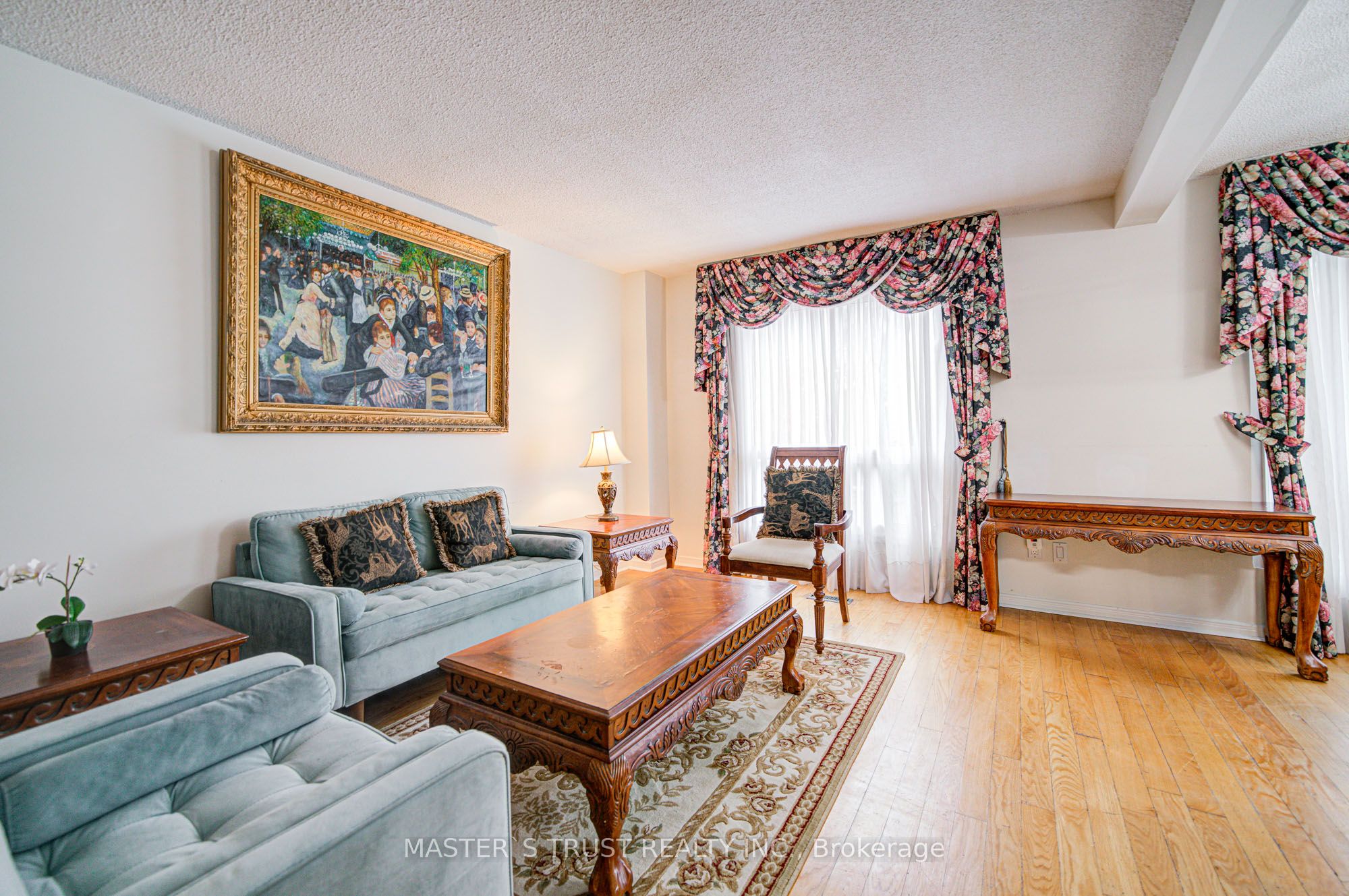 Photo 72 of 34 Denby Court, Markham, Unionville — HOMEH