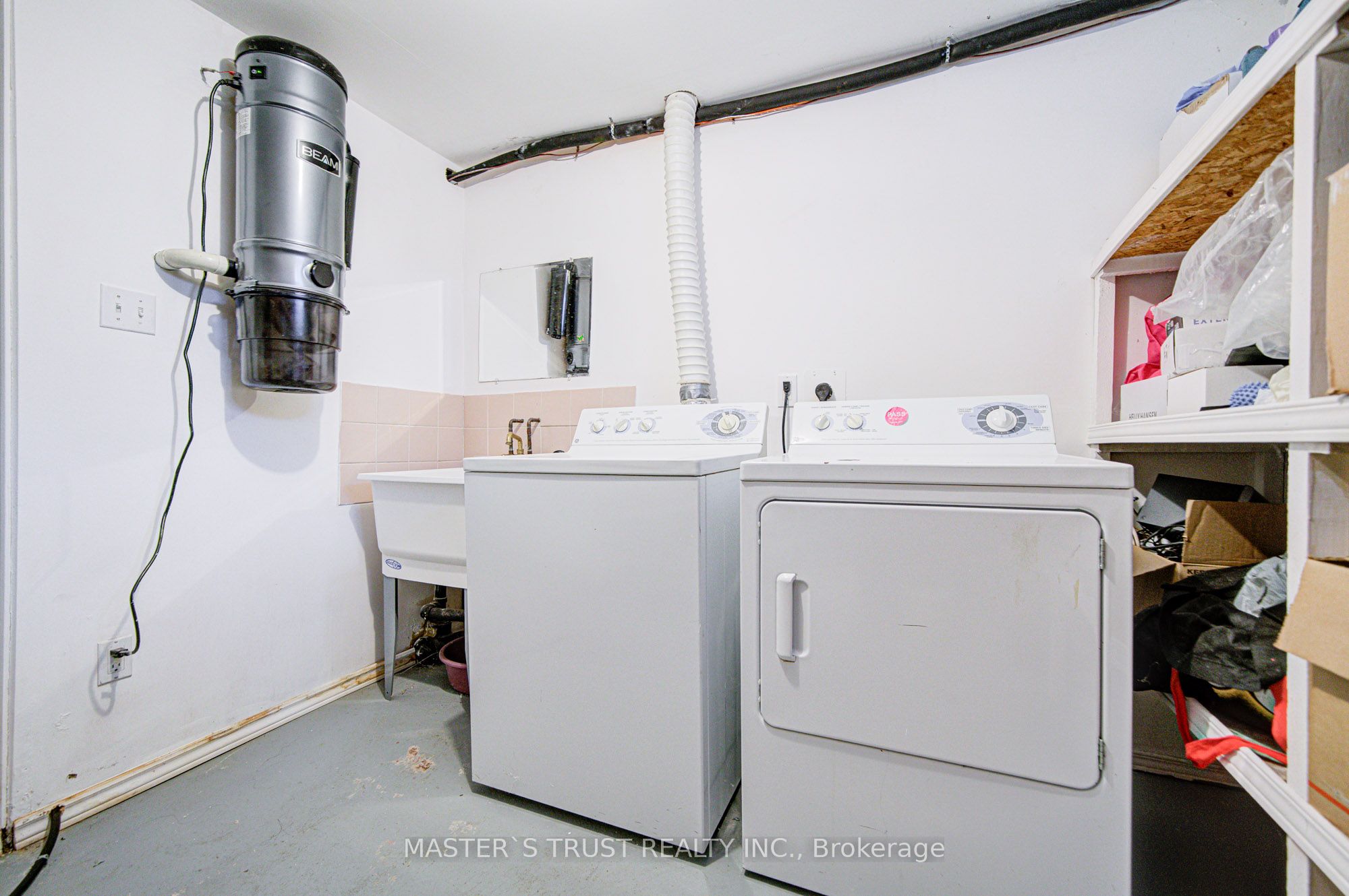 Photo 96 of 34 Denby Court, Markham, Unionville — HOMEH