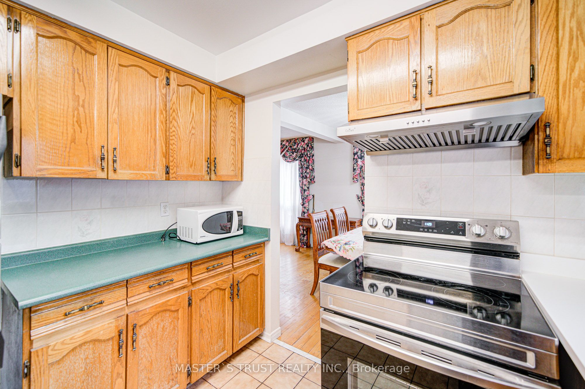 Photo 65 of 34 Denby Court, Markham, Unionville — HOMEH