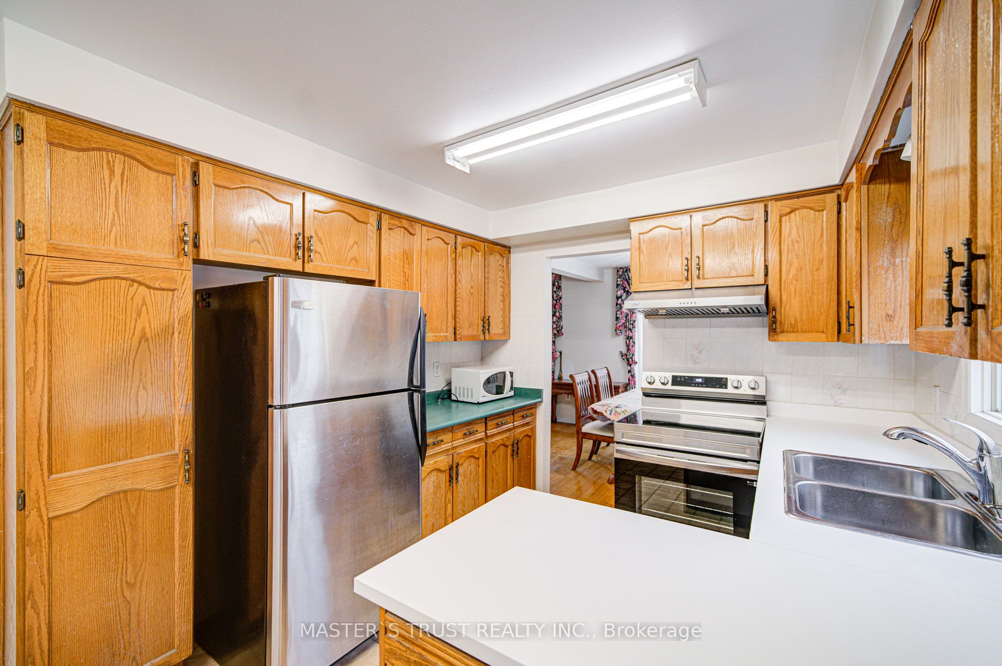 Photo 63 of 34 Denby Court, Markham, Unionville — HOMEH