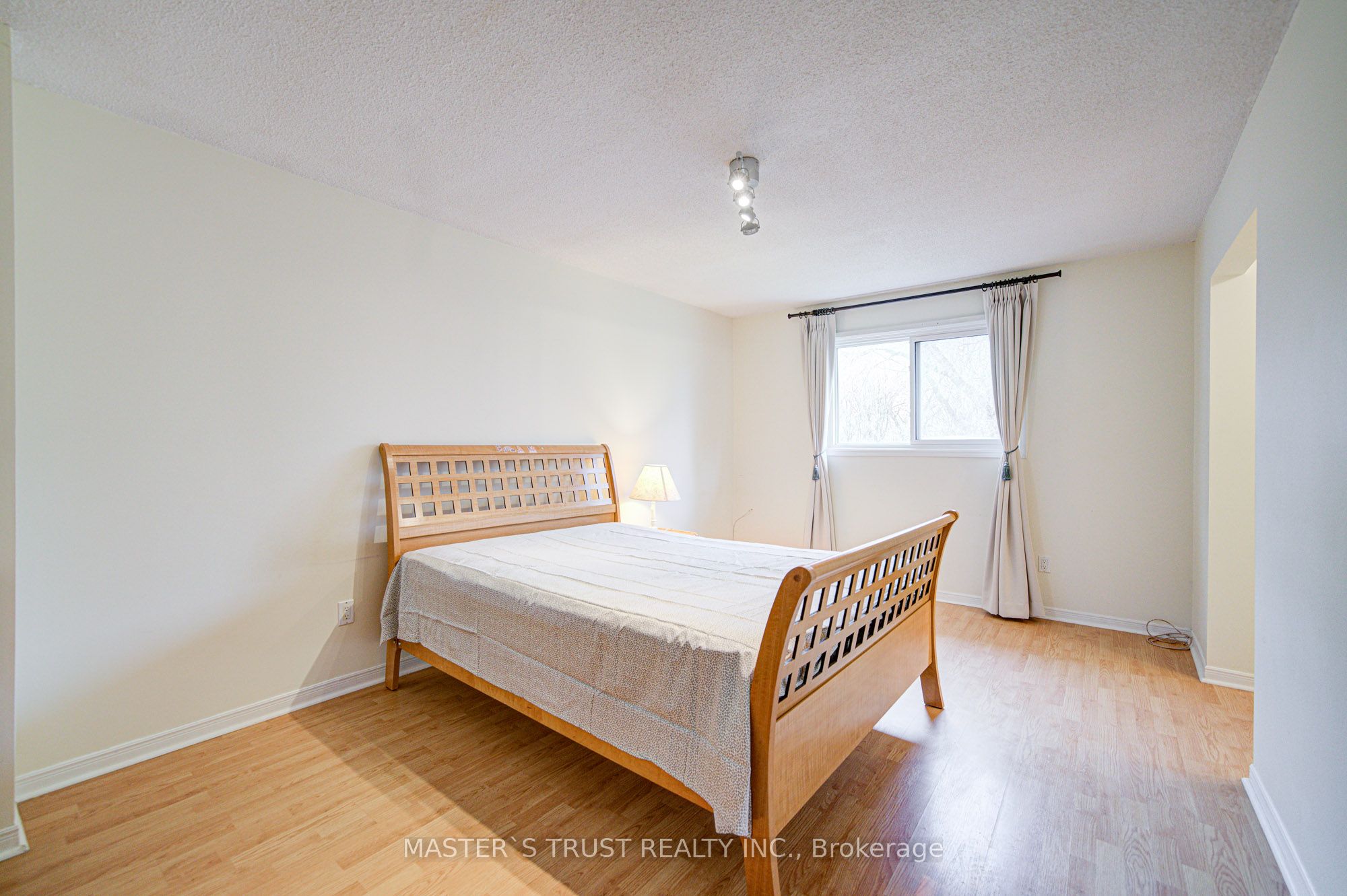 Photo 79 of 34 Denby Court, Markham, Unionville — HOMEH