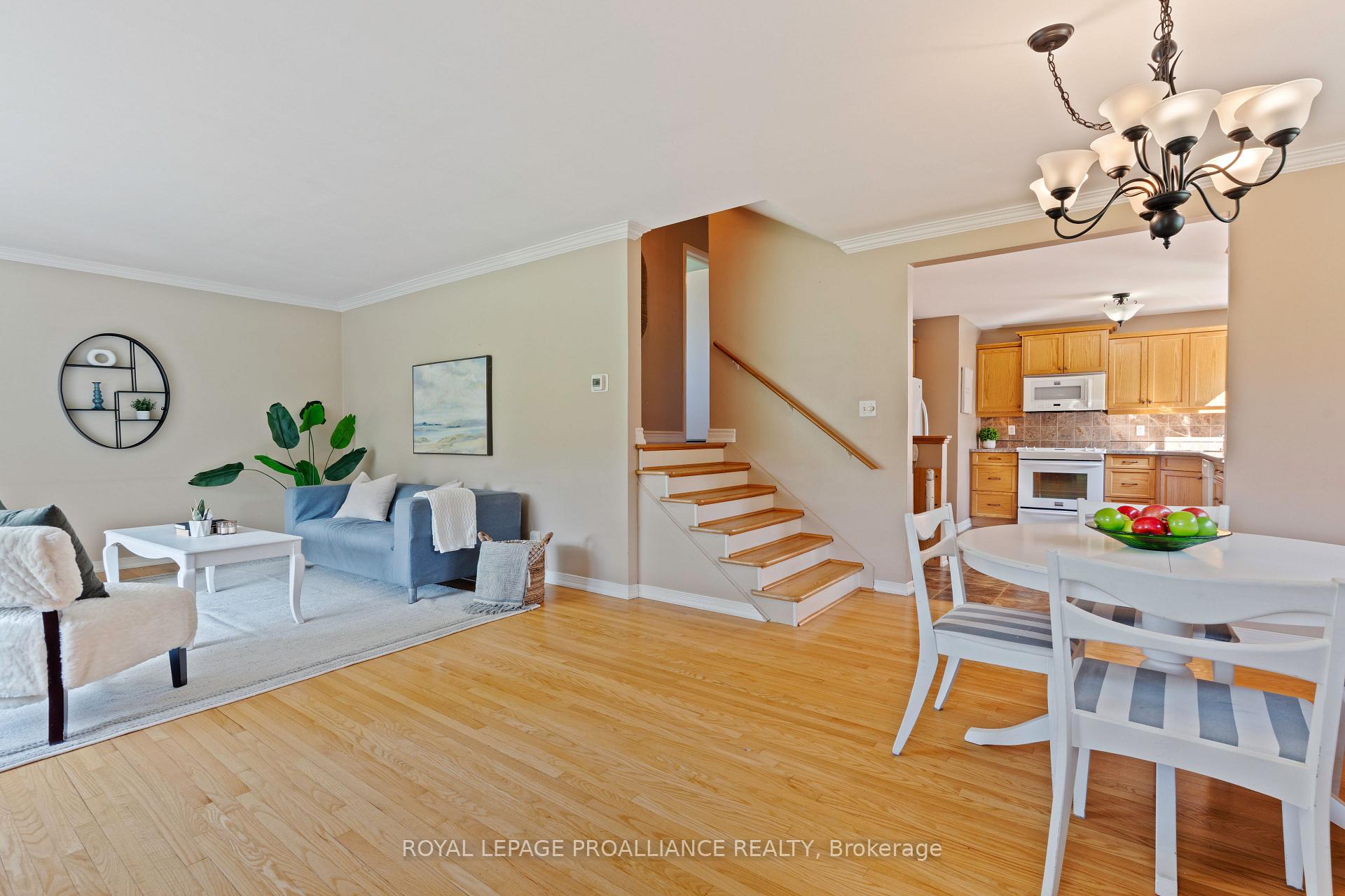 Photo 3 of 109 Old Madoc Road, Belleville, Thurlow Ward — HOMEH