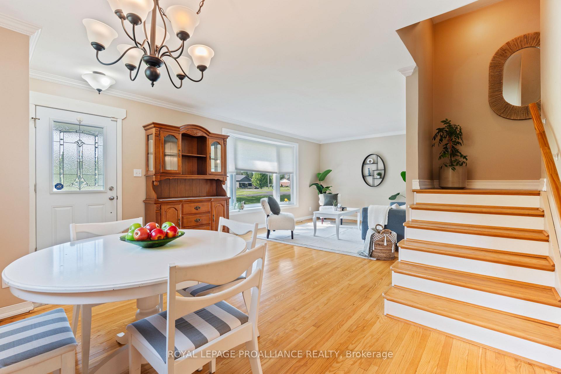 Photo 9 of 109 Old Madoc Road, Belleville, Thurlow Ward — HOMEH