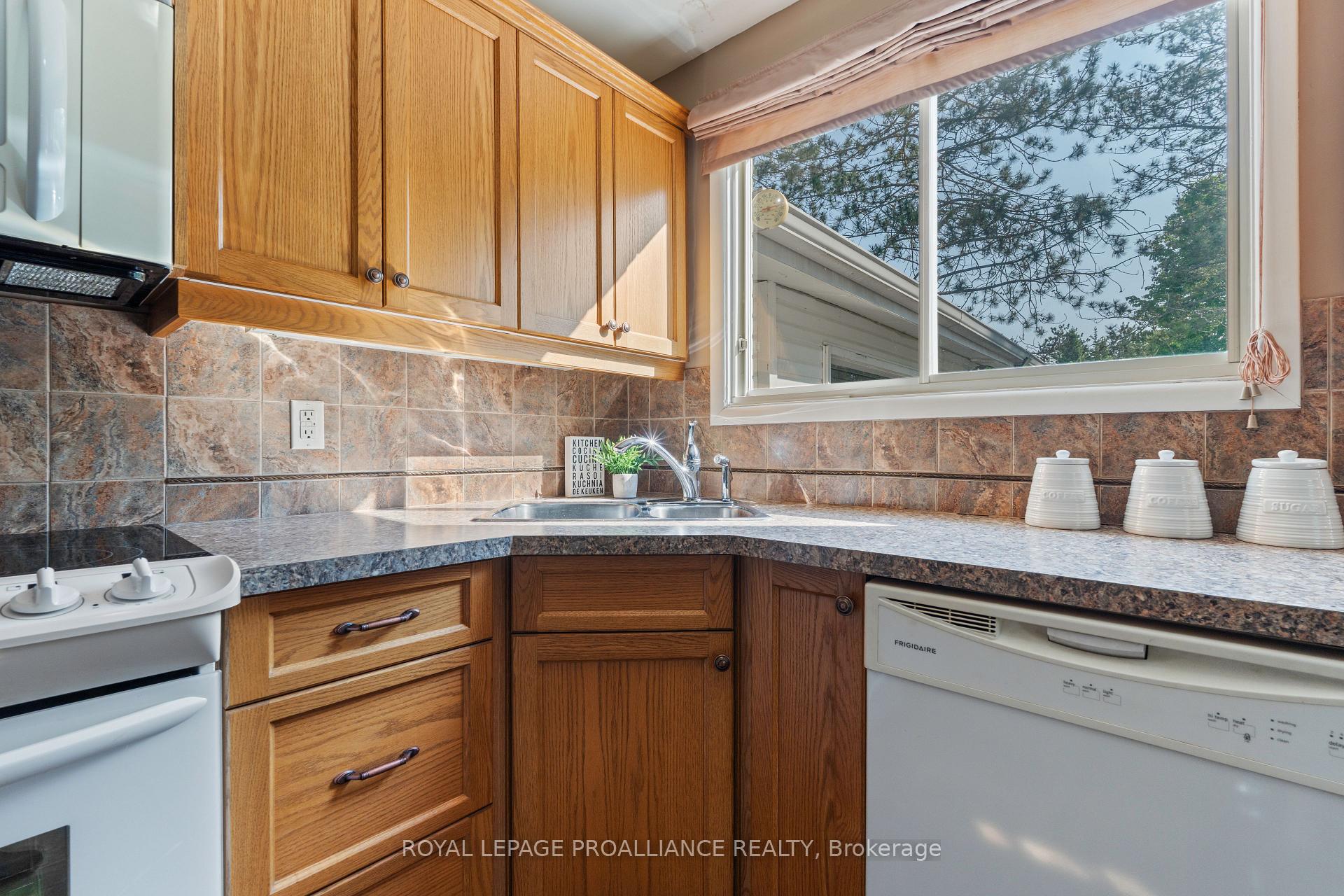 Photo 14 of 109 Old Madoc Road, Belleville, Thurlow Ward — HOMEH