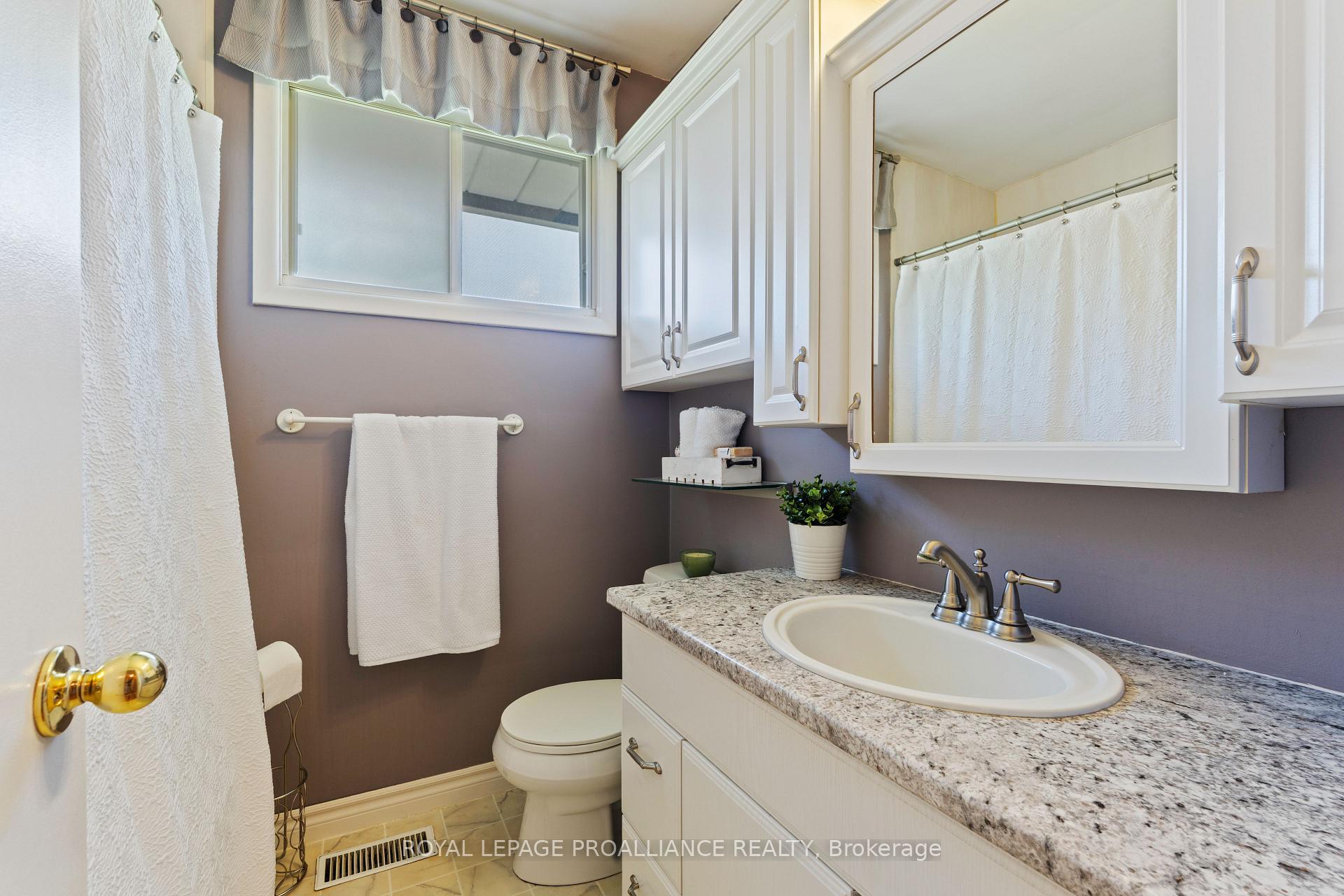 Photo 23 of 109 Old Madoc Road, Belleville, Thurlow Ward — HOMEH
