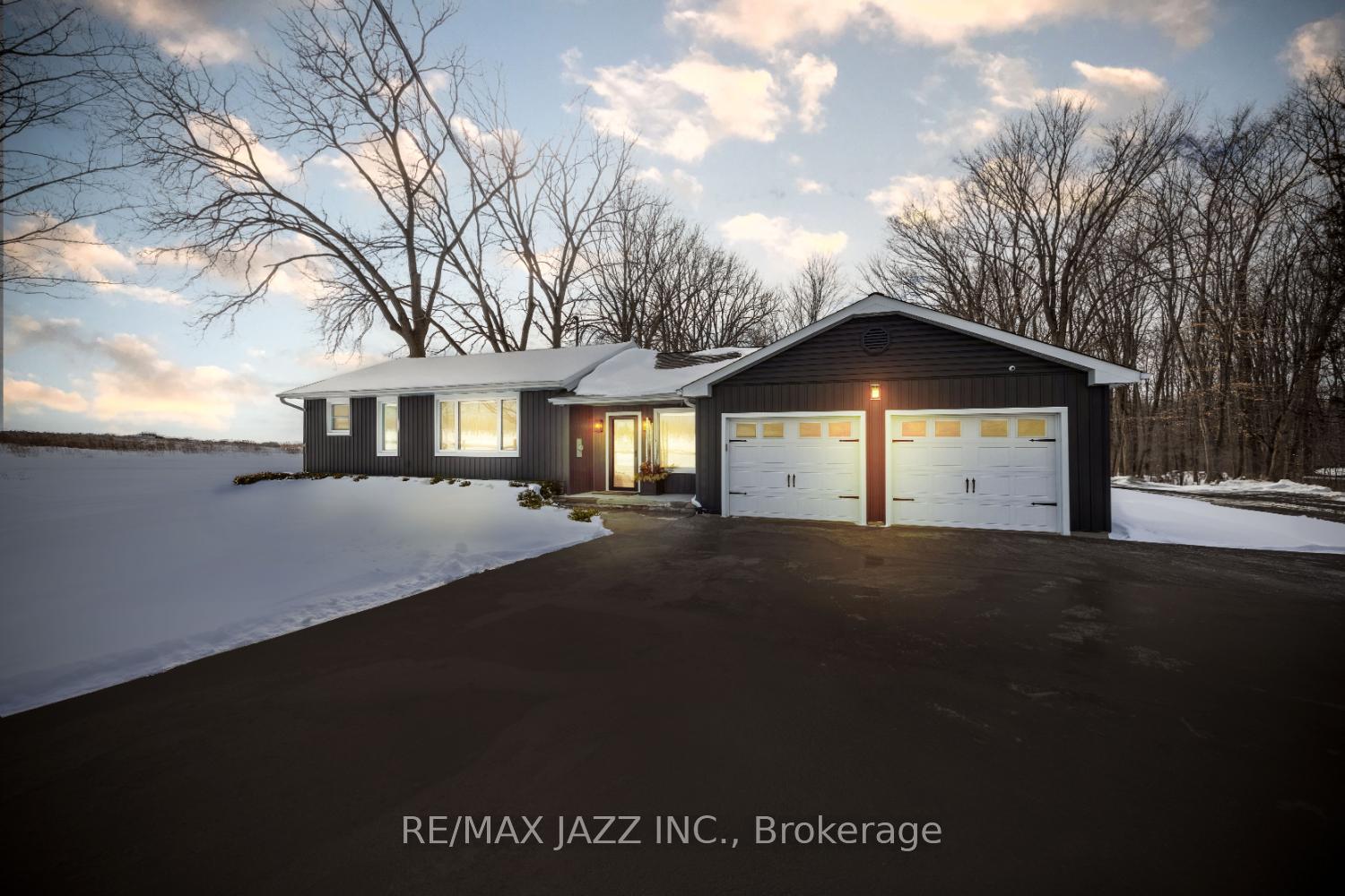Photo 1 of 4766 Middle Road, Clarington, Bowmanville — HOMEH