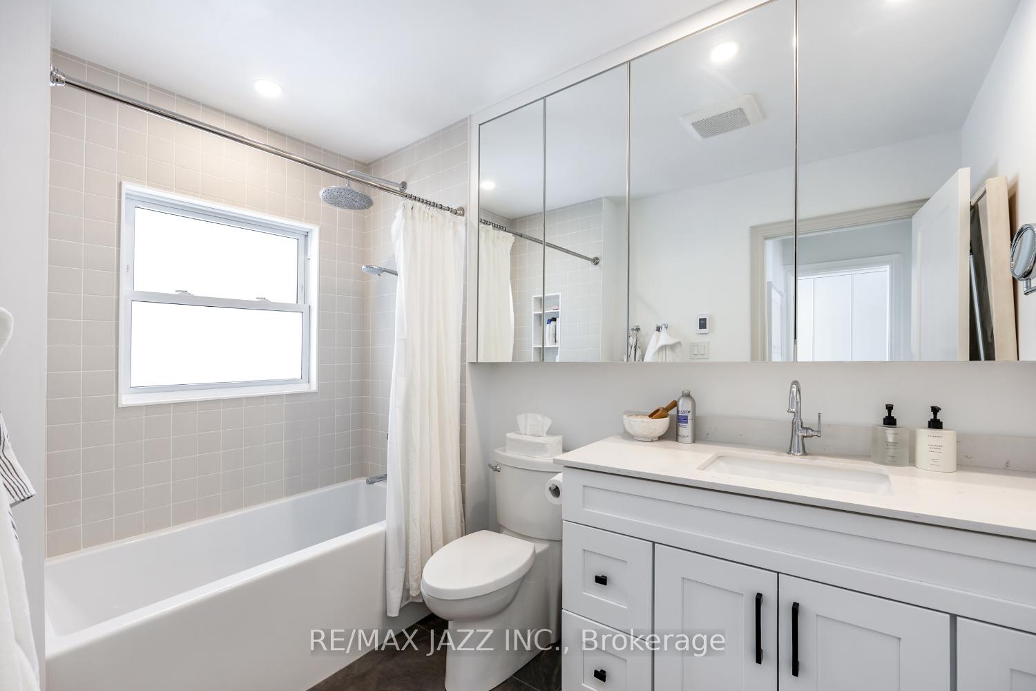 Photo 14 of 4766 Middle Road, Clarington, Bowmanville — HOMEH
