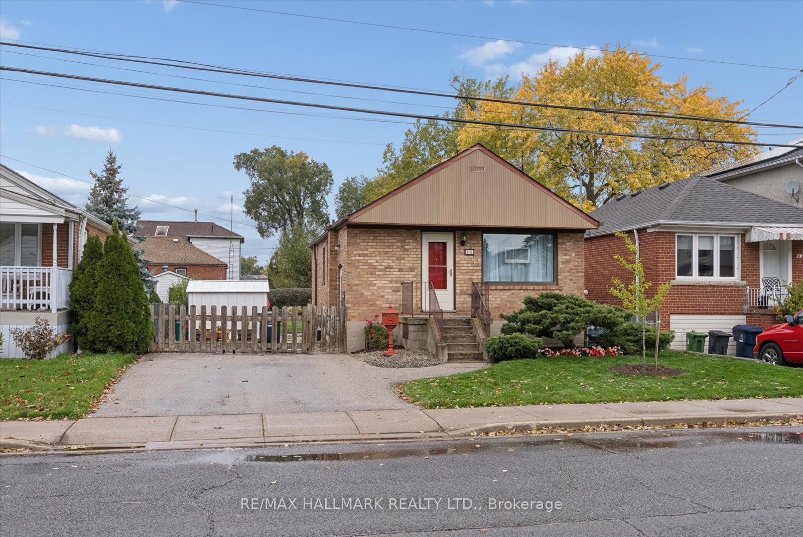 Photo 2 of 16 Park Street, Scarborough, Birchcliffe-Cliffside — HOMEH