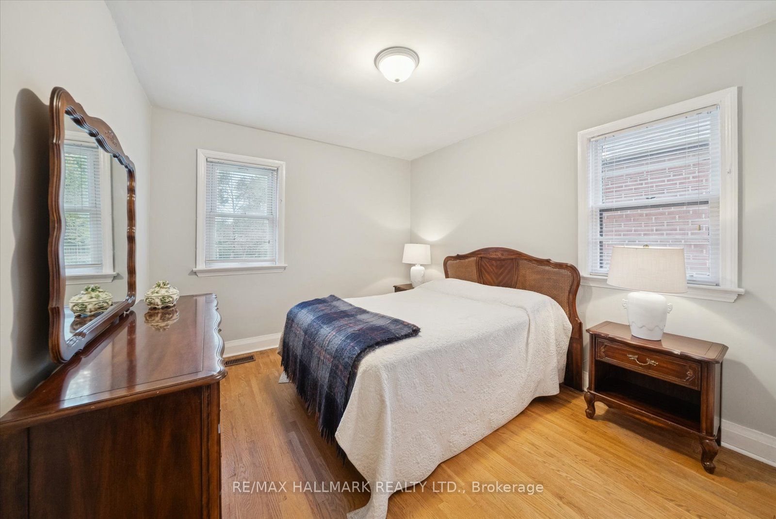 Photo 57 of 16 Park Street, Scarborough, Birchcliffe-Cliffside — HOMEH