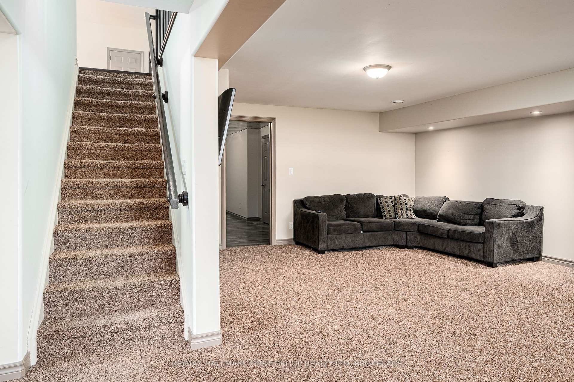 Photo 21 of 58 Windwhisper Drive, Belleville, Thurlow Ward — HOMEH
