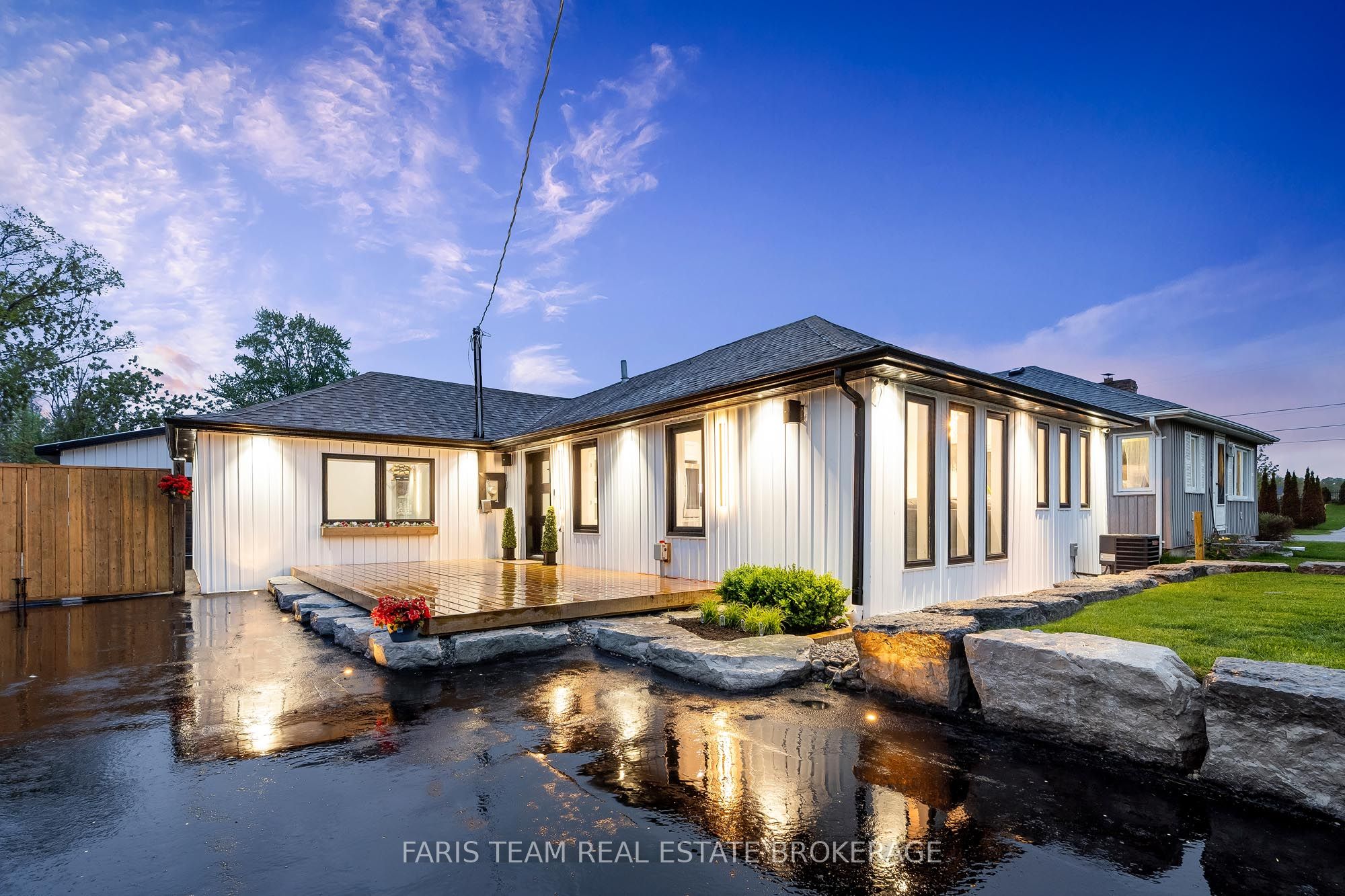 Photo 2 of 1135 Poplar Drive, Innisfil, Gilford — HOMEH