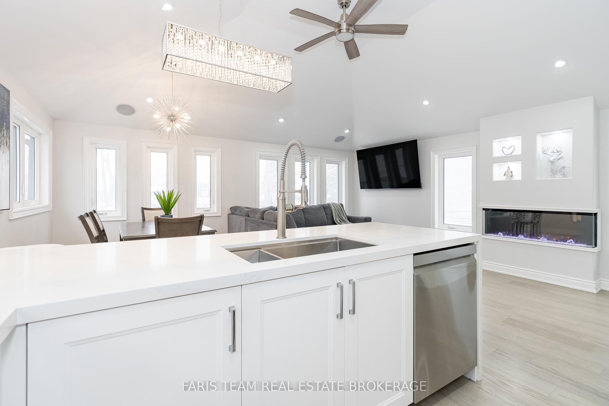 Photo 41 of 1135 Poplar Drive, Innisfil, Gilford — HOMEH